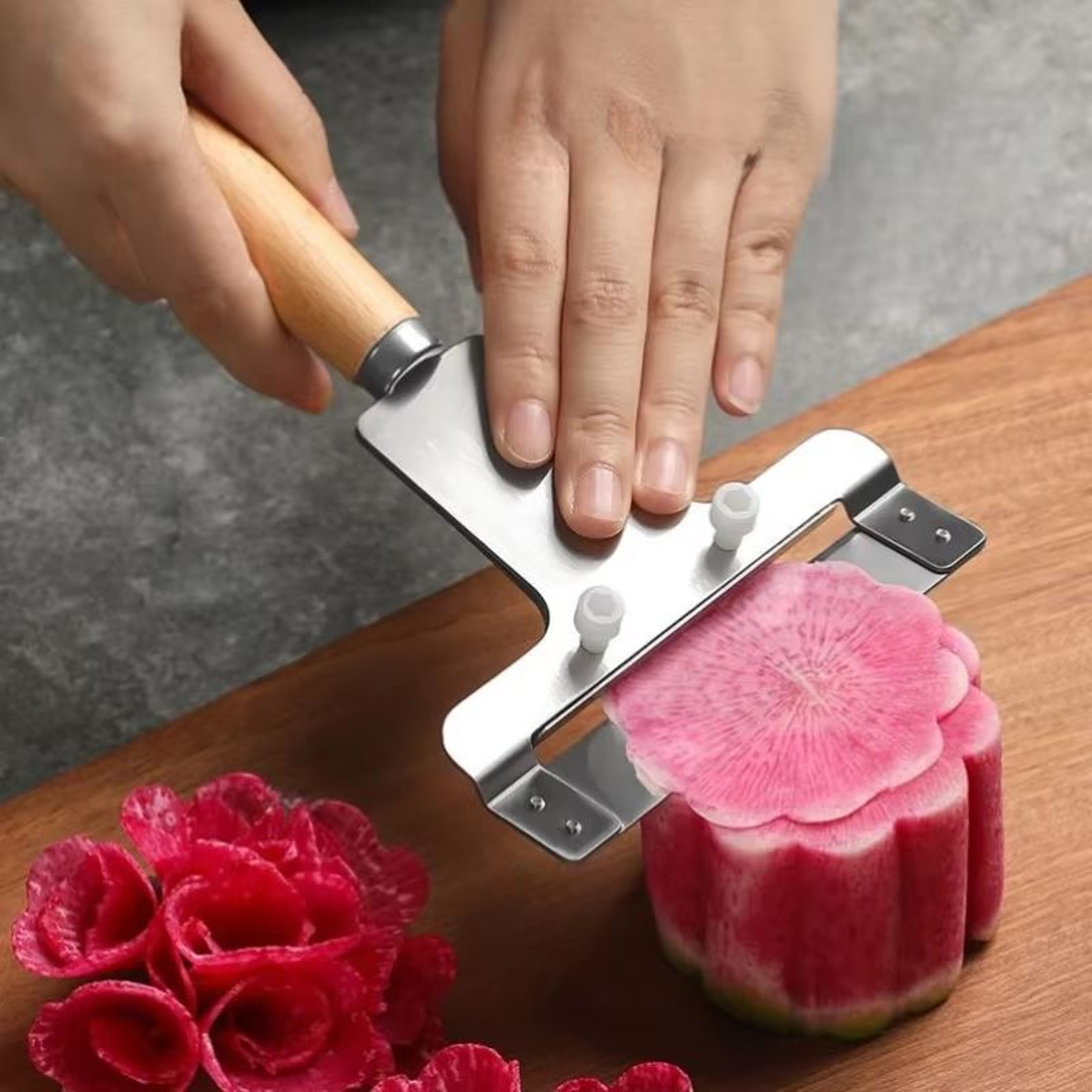 Decorative Fruit And Vegetable Slicer Broach Knife  Radish Flower  Heart Garnish Tool 0