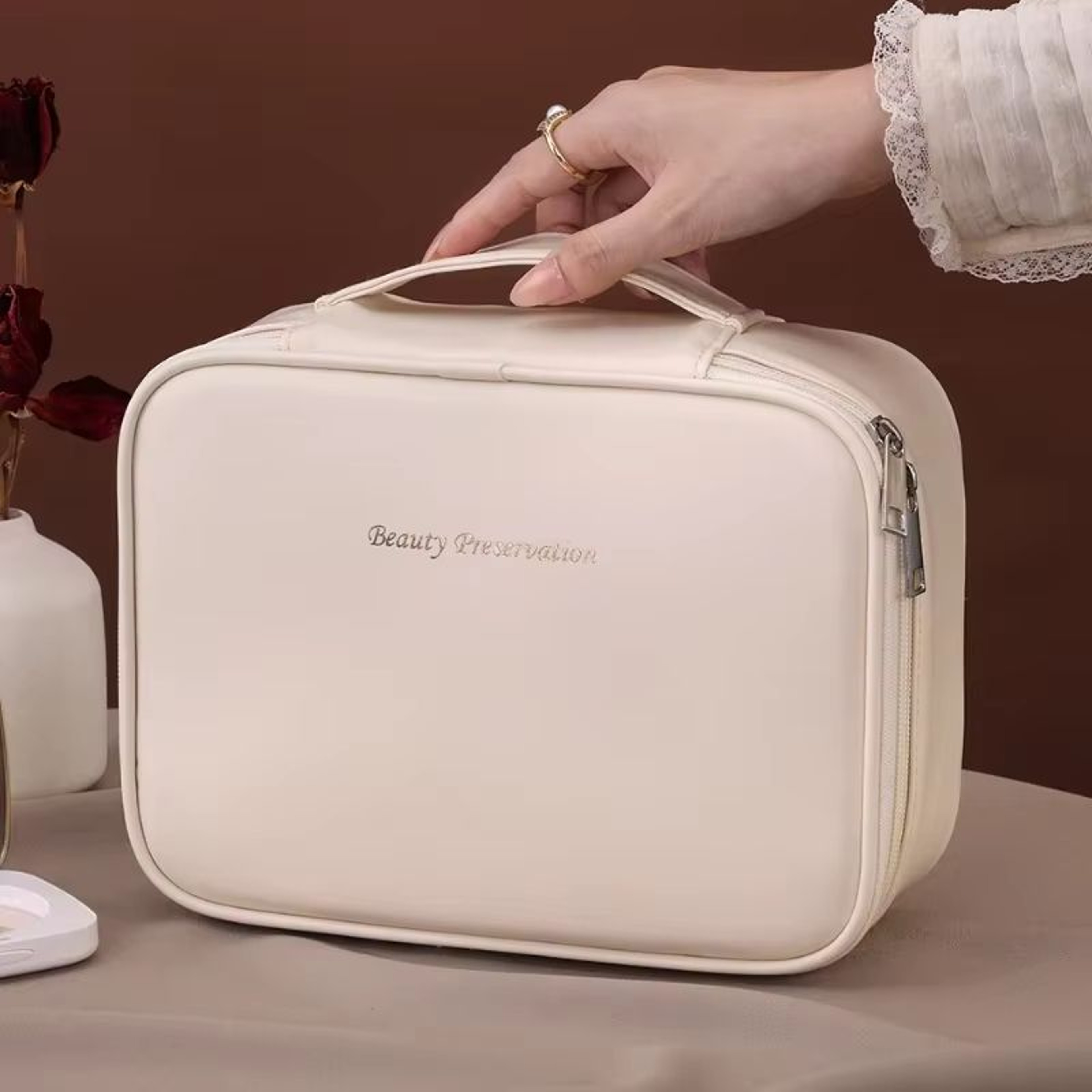 Large Capacity Luxury Portable Makeup Bag And Cosmetic Organizer For Women 5