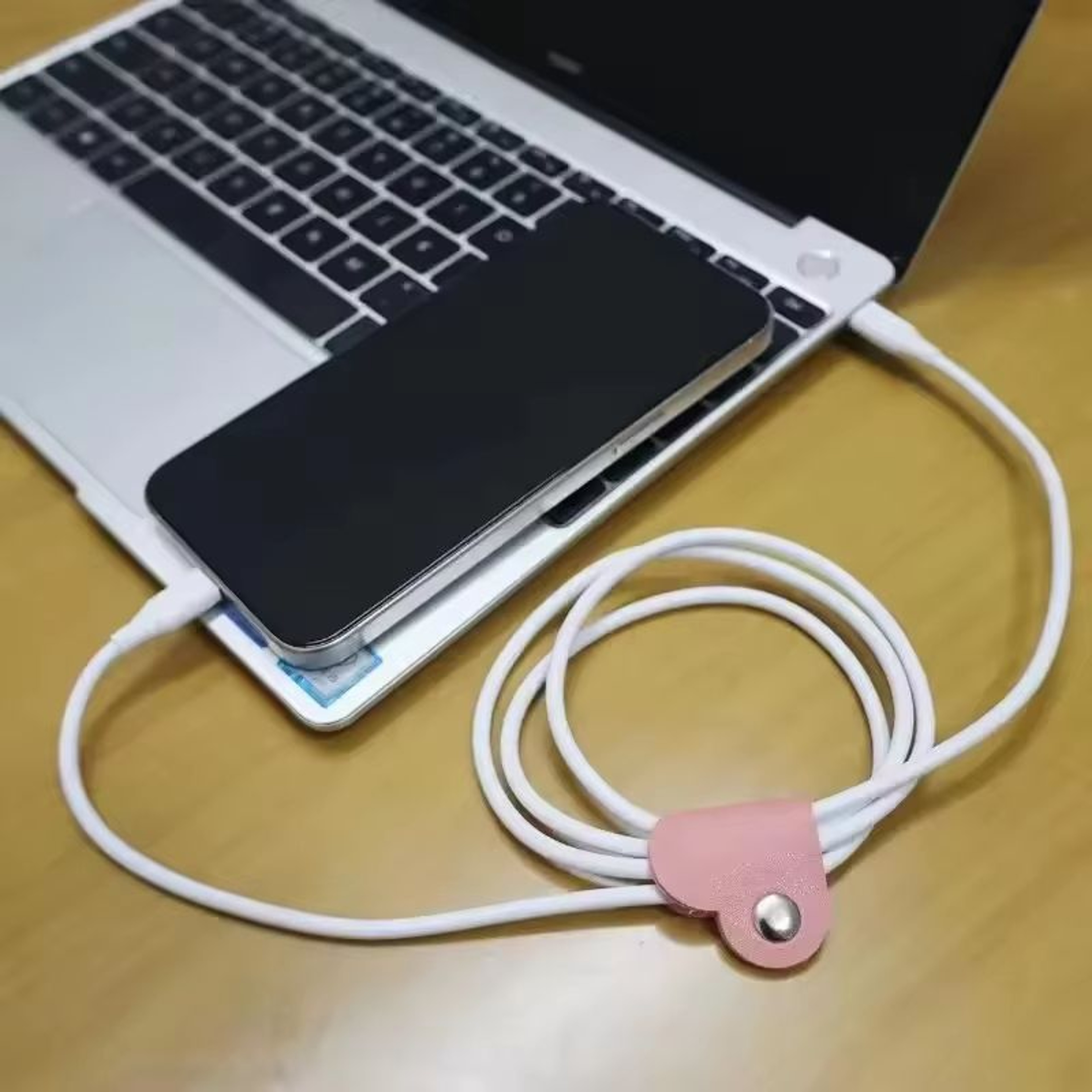 Heart Leather Cable Winder  Cord Organizer For Earphones And Chargers 4