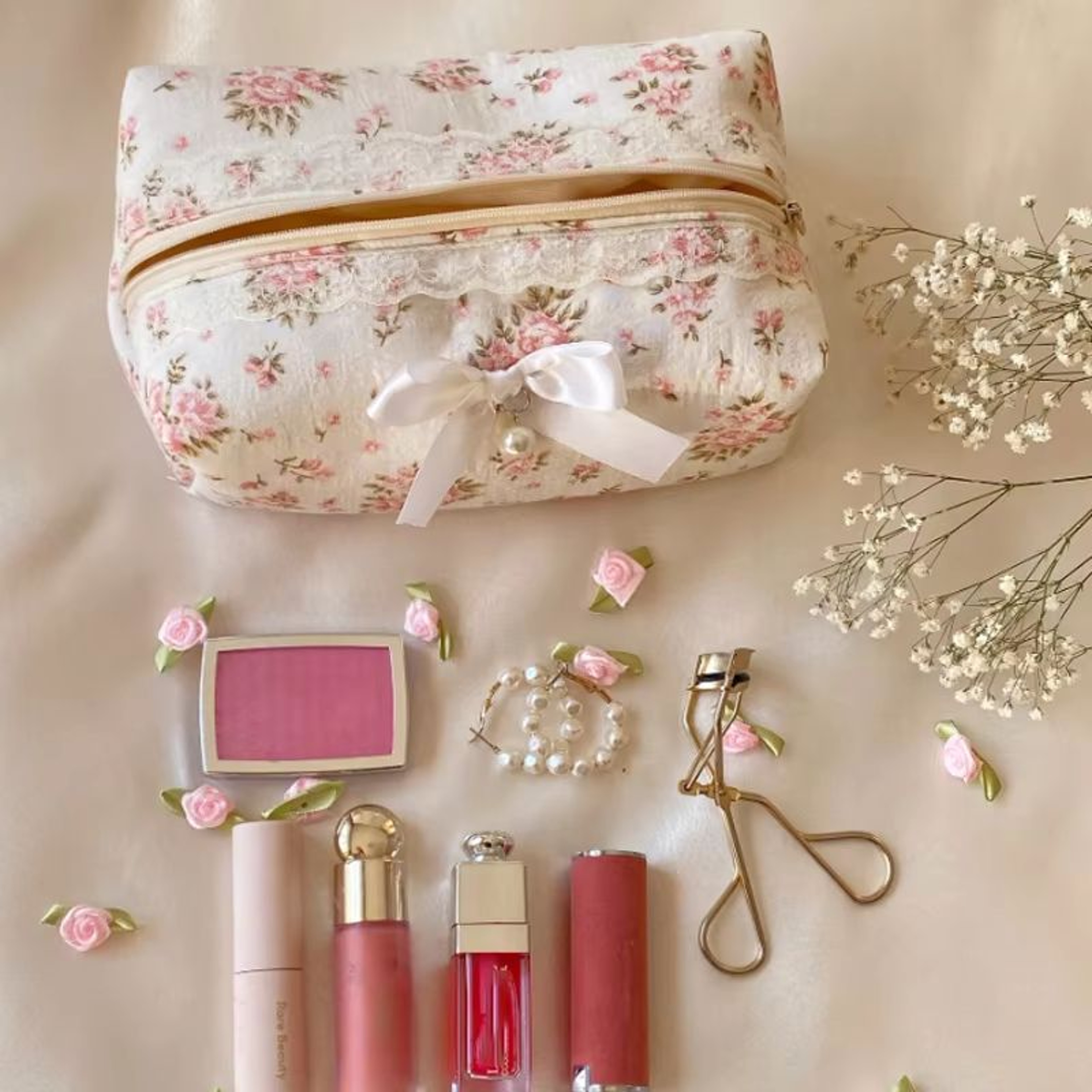 Sweet Women Lace Bow Cosmetic Bag  Large Capacity Makeup Organizer And Travel Toiletry Storage Bag  4