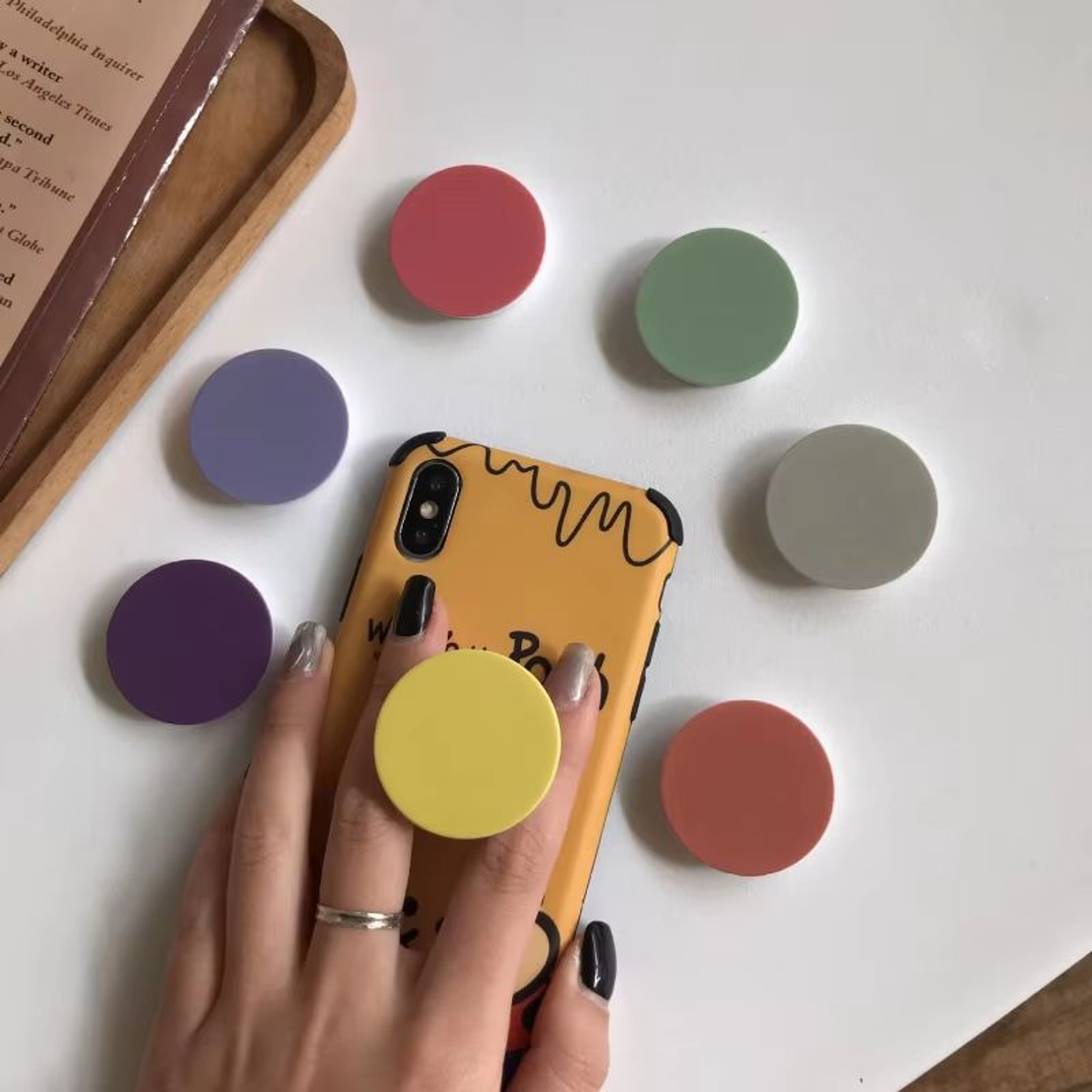 Adjustable Phone Grip Stand Compatible With IPhone And Samsung Foldable Phones 0