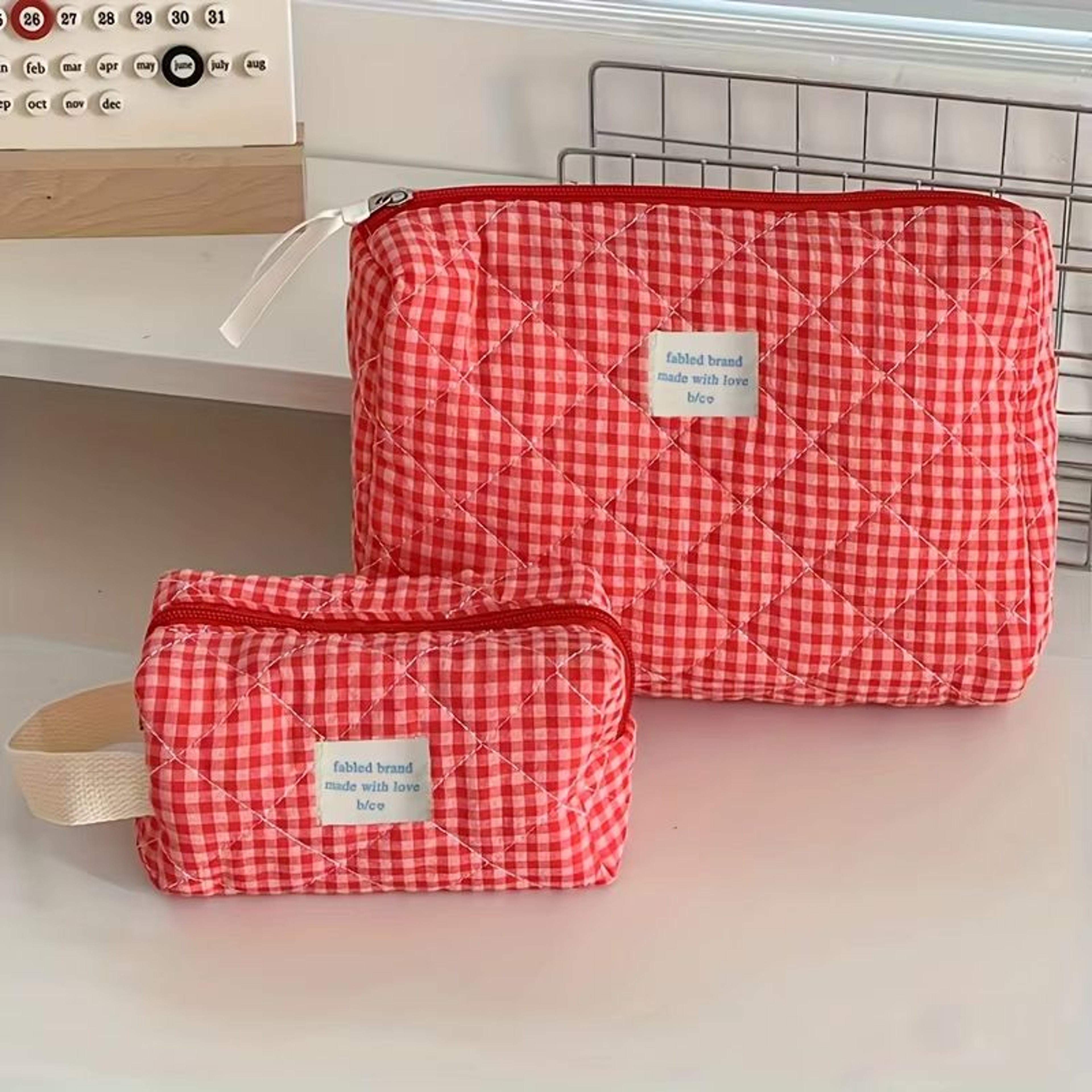 Large Capacity Plaid Makeup Bag Portable Cosmetic  Toiletry Organizer 1