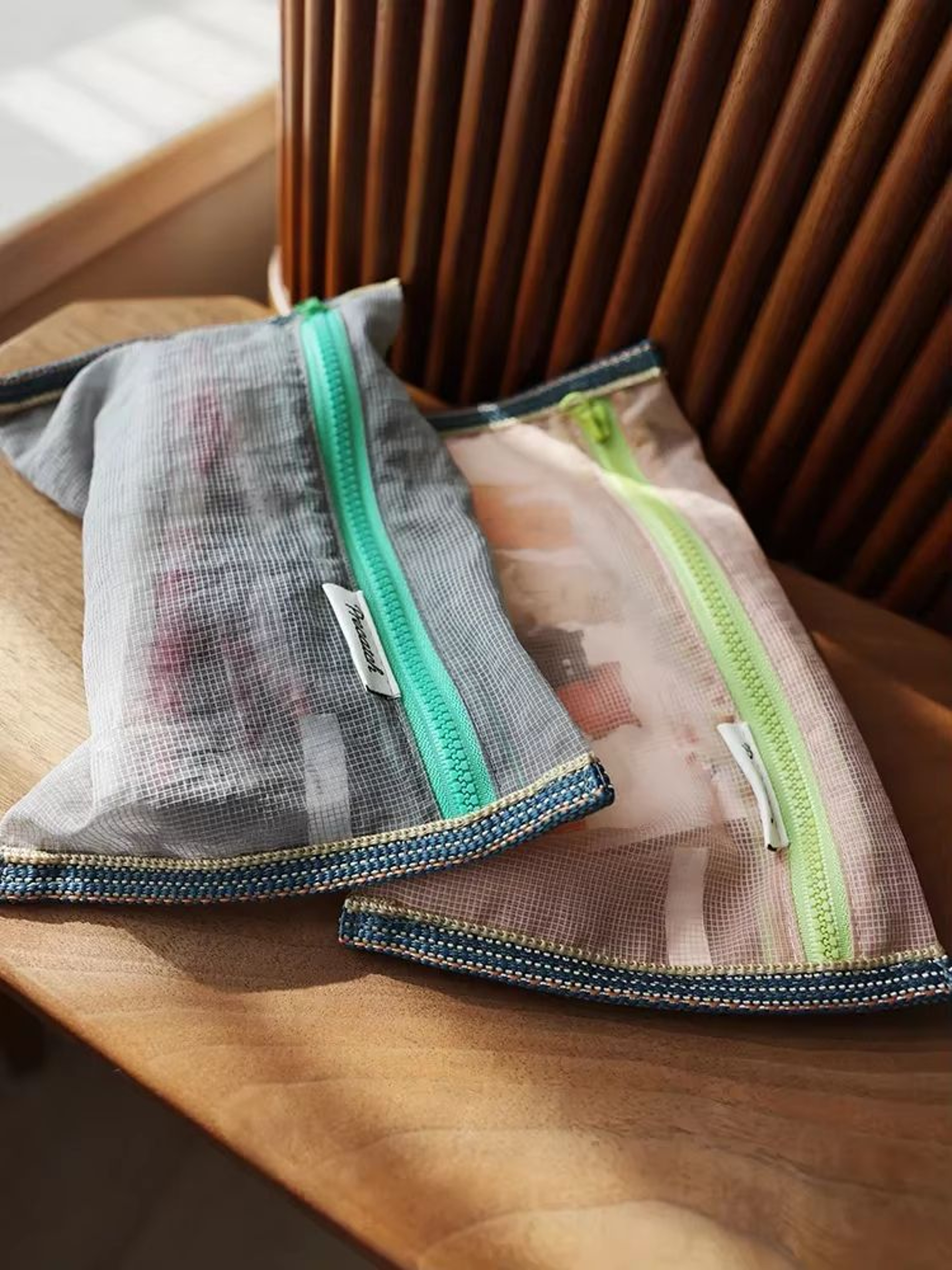 Translucent Mesh Nylon Storage Bag Portable Foldable Organizer For Travel  Stationery 0