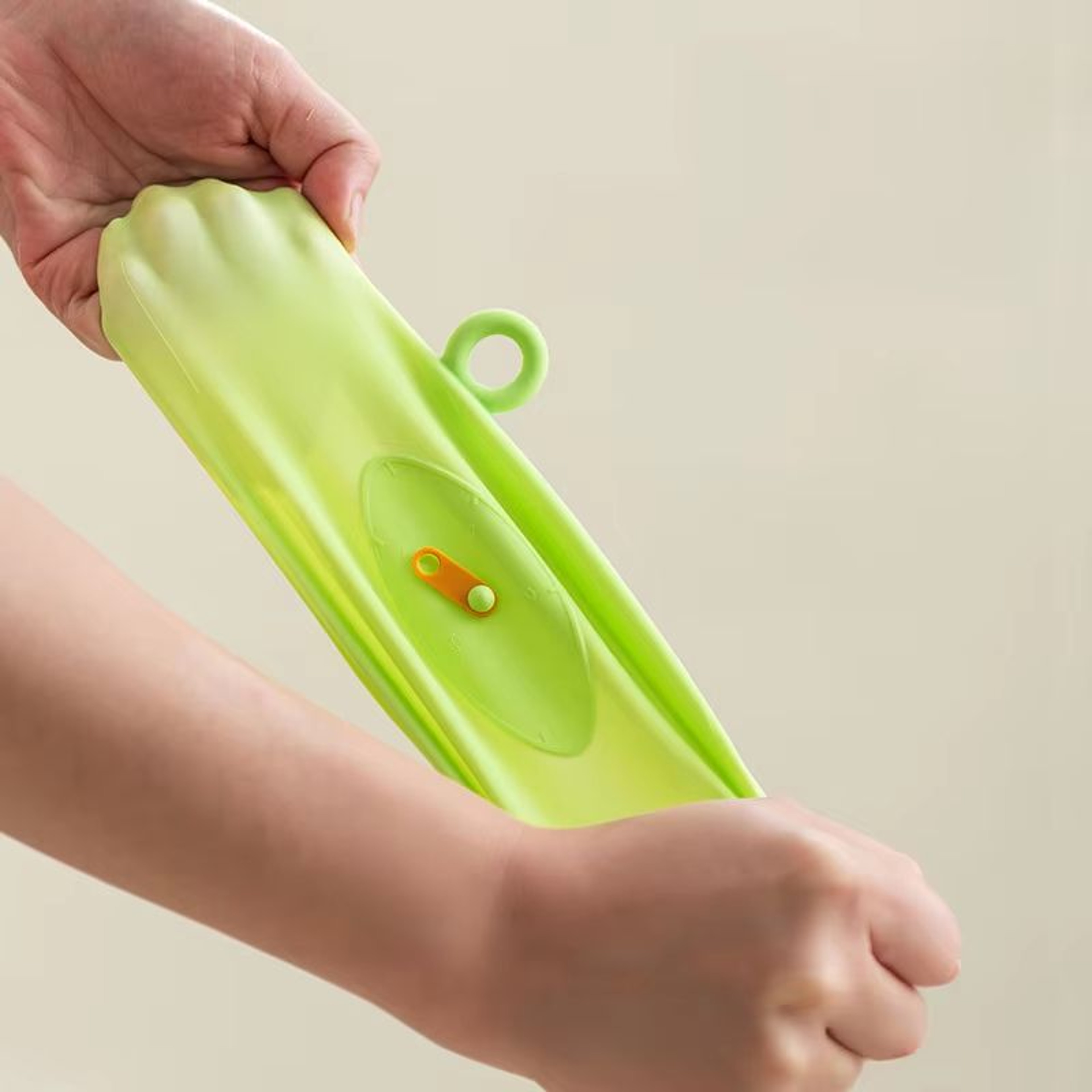 2 Piece Stretchable Silicone Food Covers Reusable Eco Friendly Fresh Keeping Lids 2