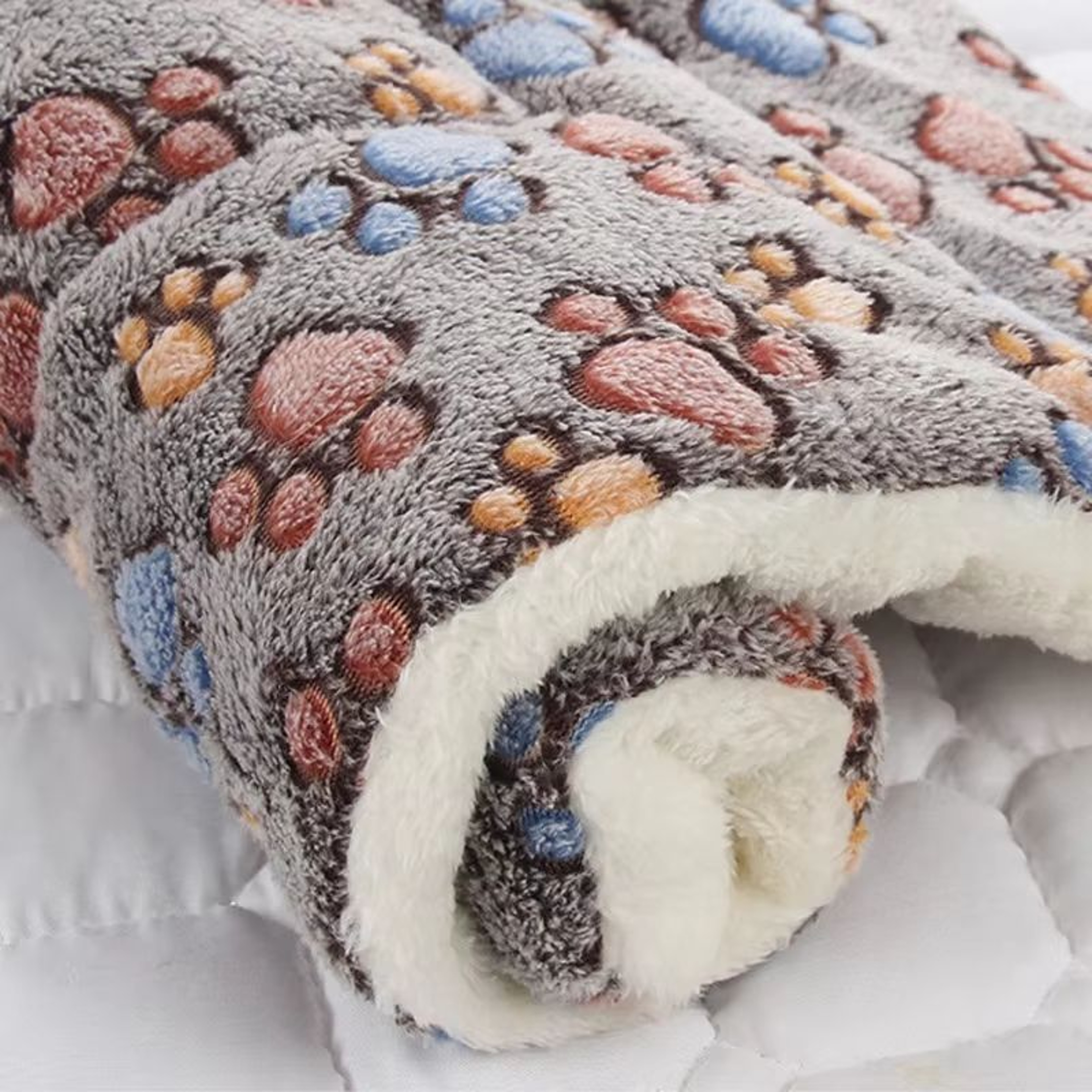 Flannel Thickened Soft Pet Bed Mat Warm Sleeping Blanket For Dogs And Cats 1
