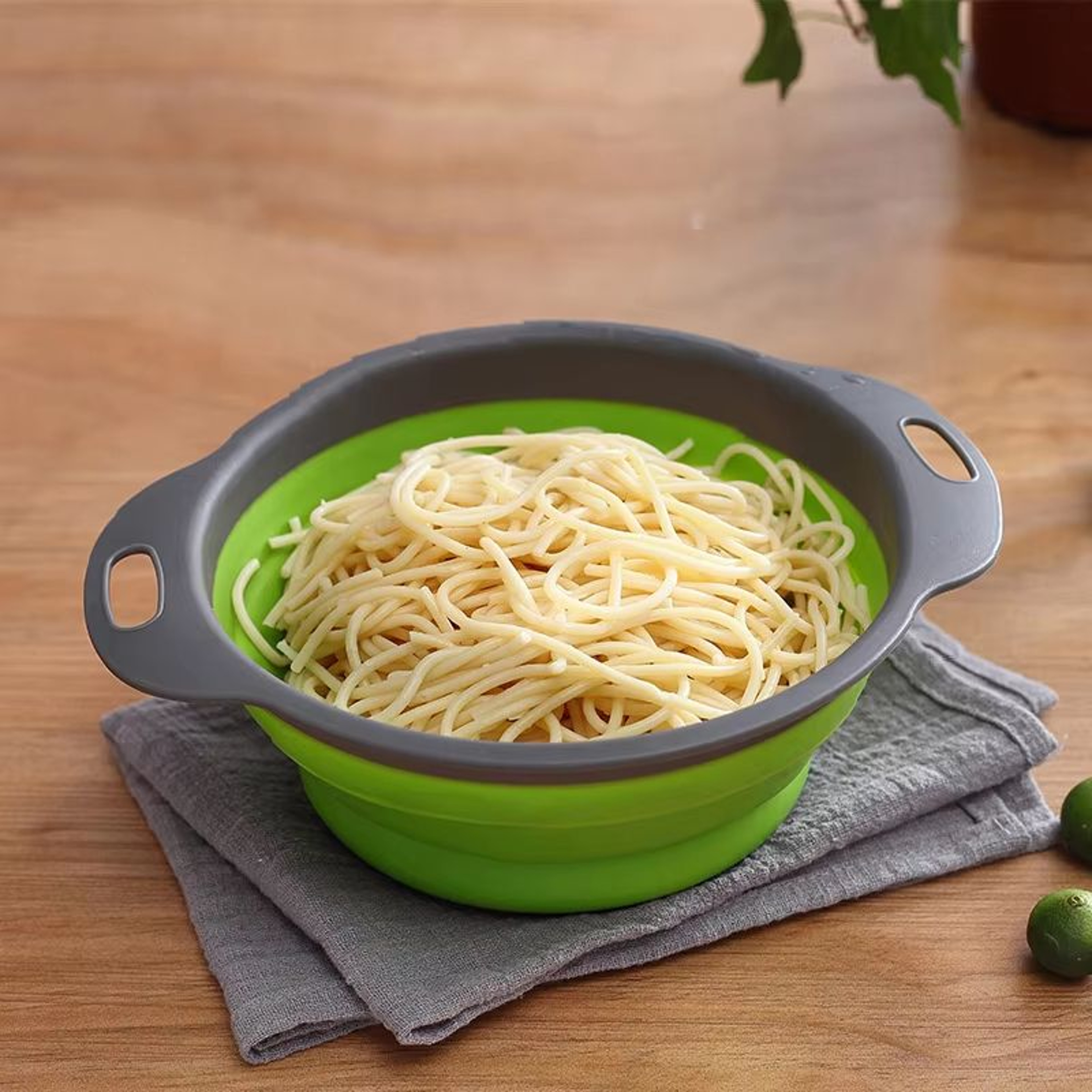 Collapsible Silicone Colander Drain Basket Folding Vegetable And Fruit Washing Strainer 2