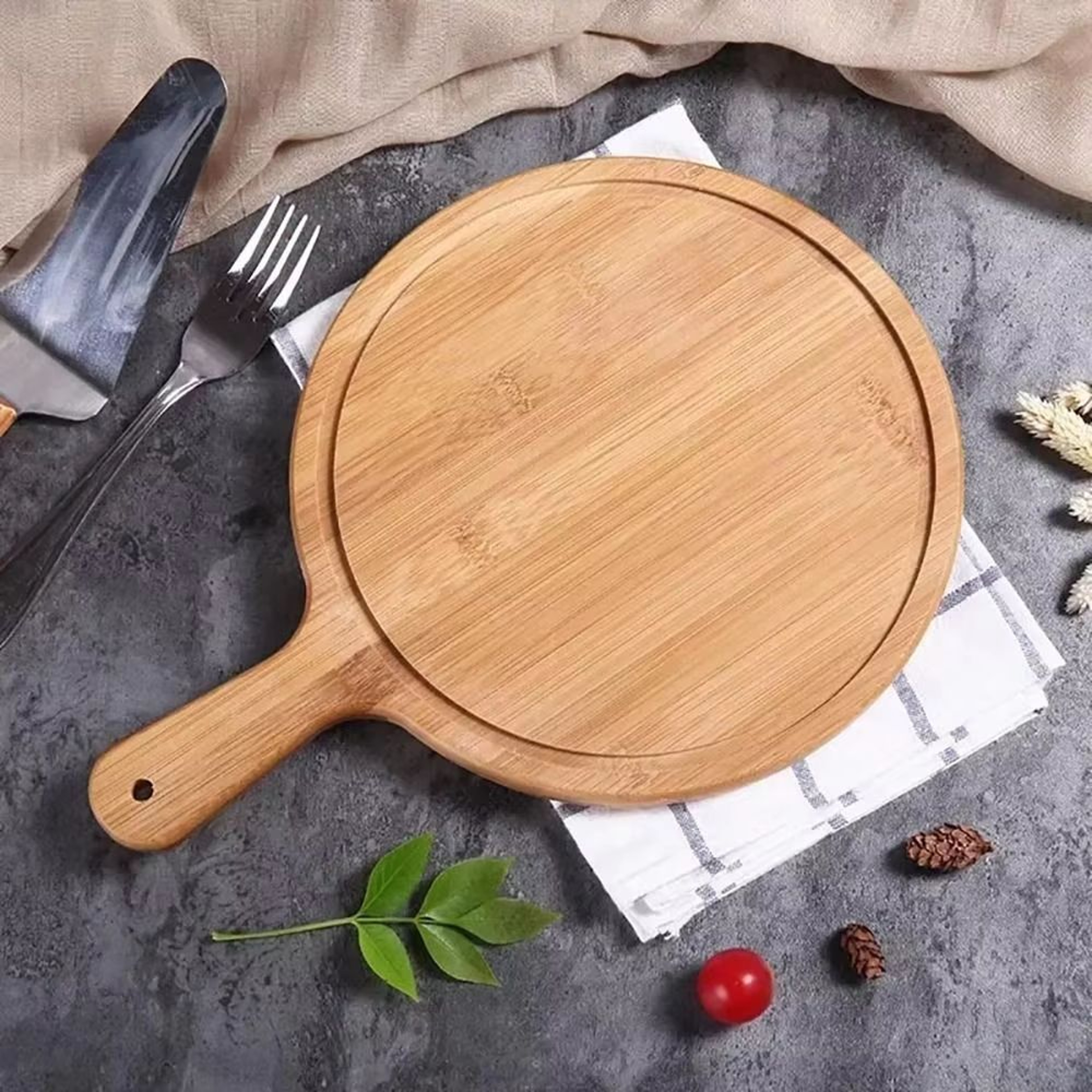 Round Bamboo Pizza Board With Handle 610in MultiUse Serving  Cutting Tray 1