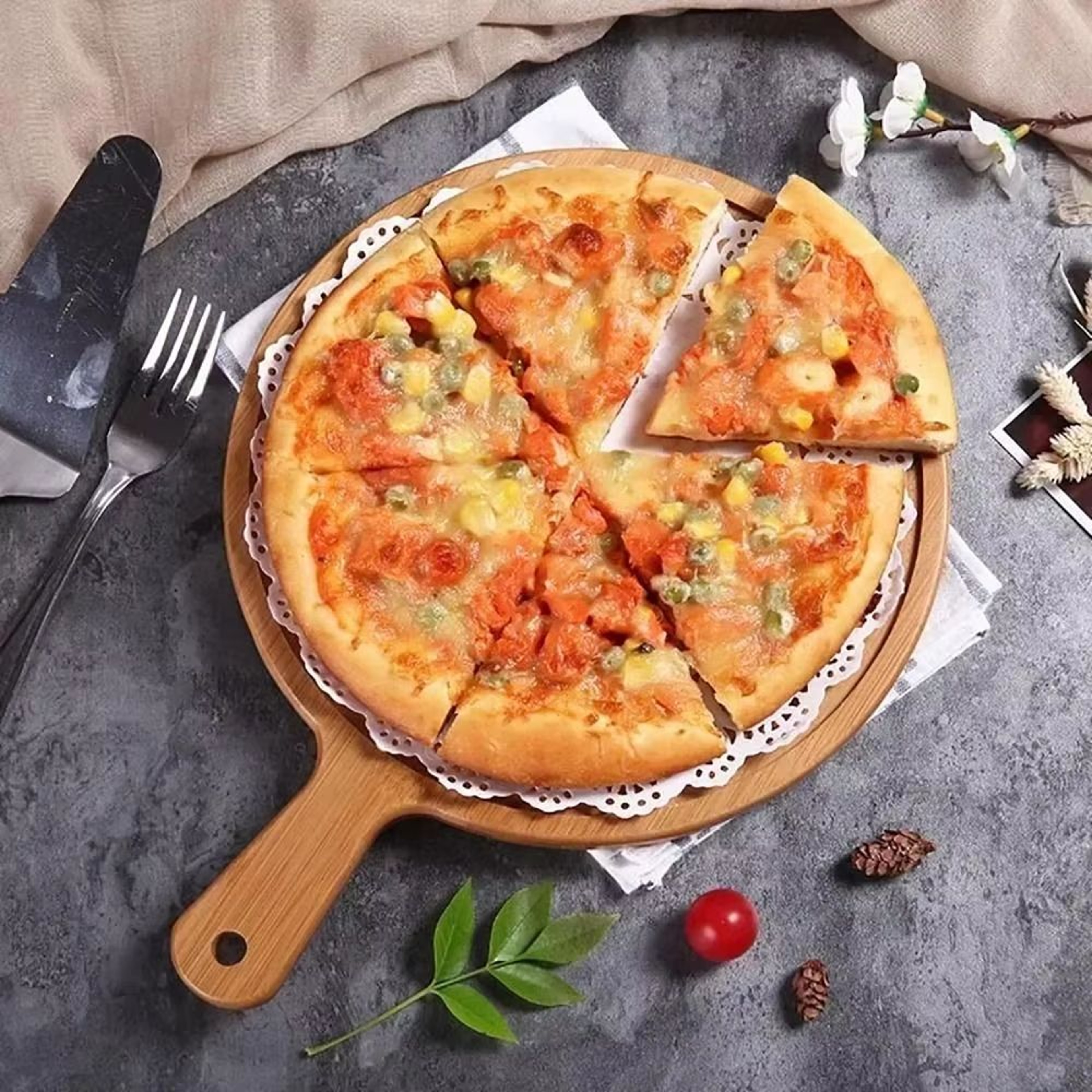 Round Bamboo Pizza Board With Handle 610in MultiUse Serving  Cutting Tray 2
