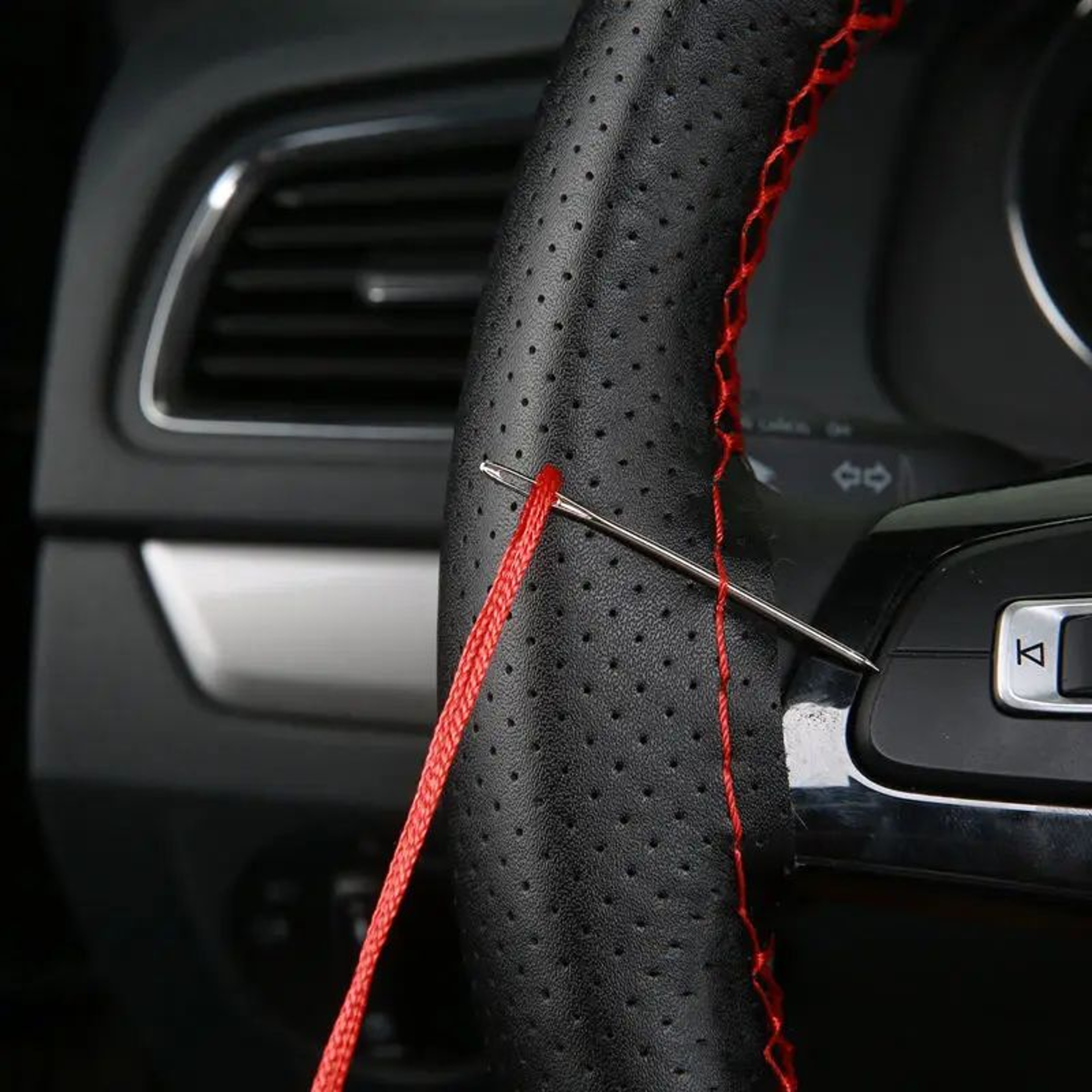 DIY Car Steering Wheel Cover Kit In Artificial Leather With Needle  Braid Thread 4