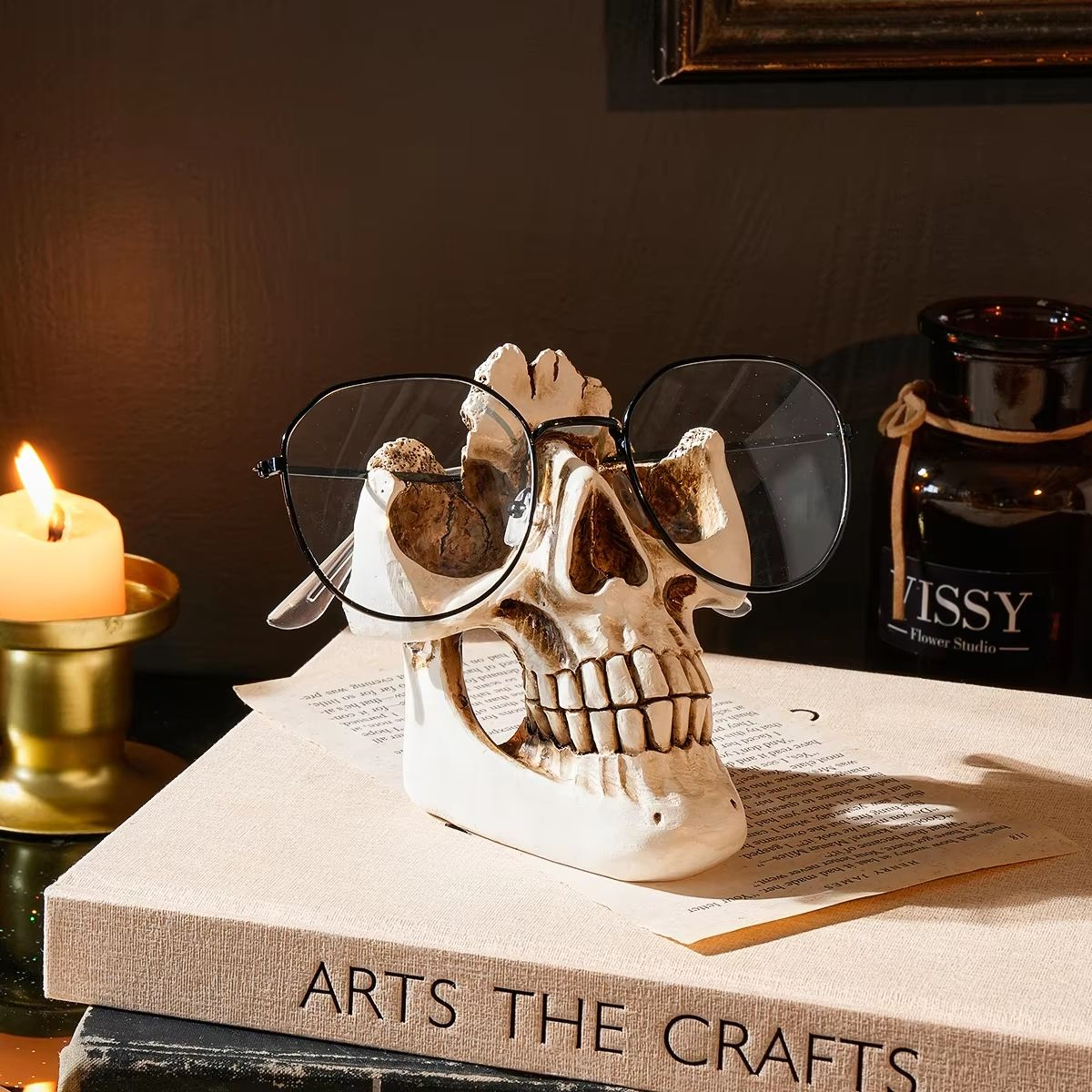 Resin Skull Shaped Glasses Storage Rack Halloween Home Decor 0