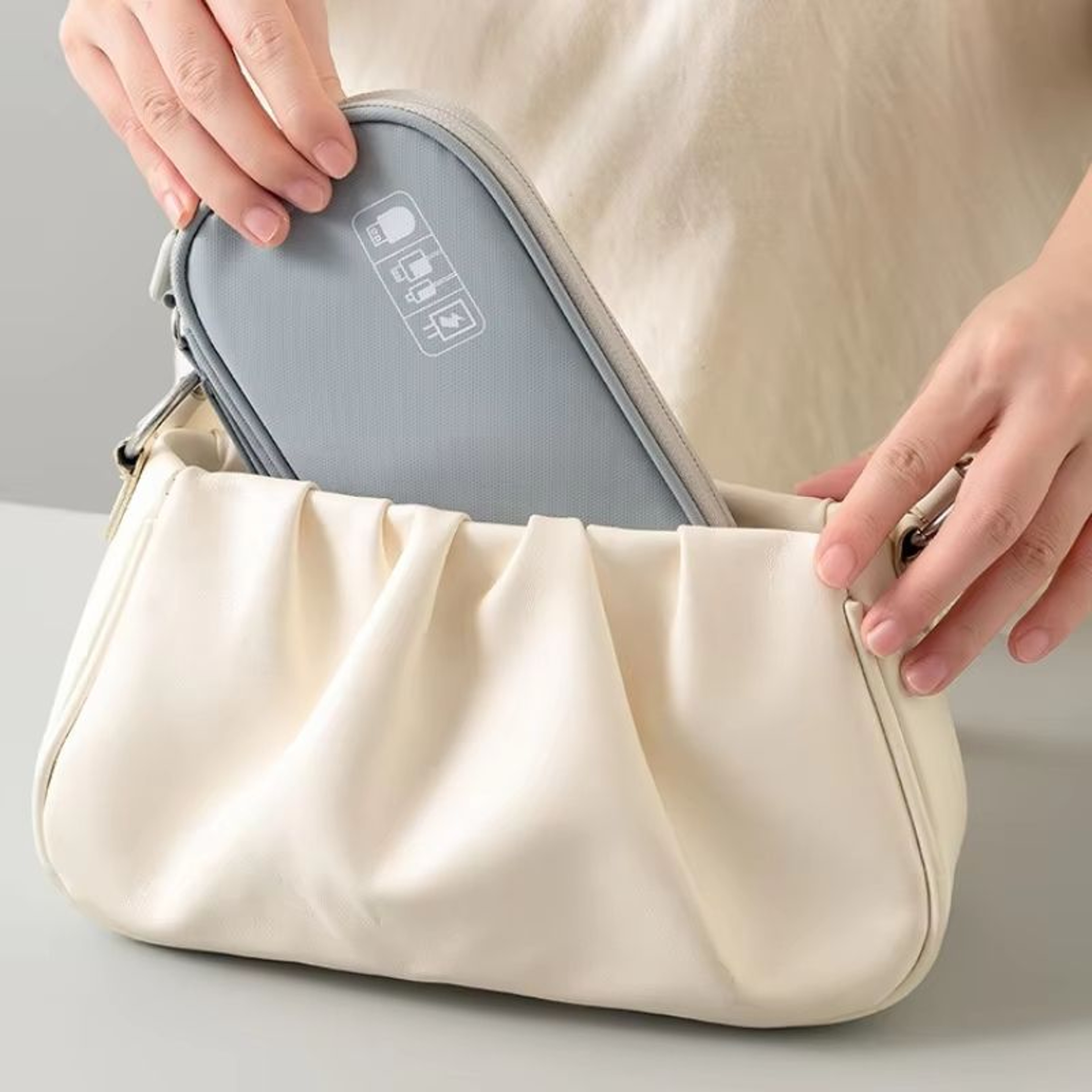 Portable Travel Accessories Organizer Pouch  Small Electronics Storage Bag 2