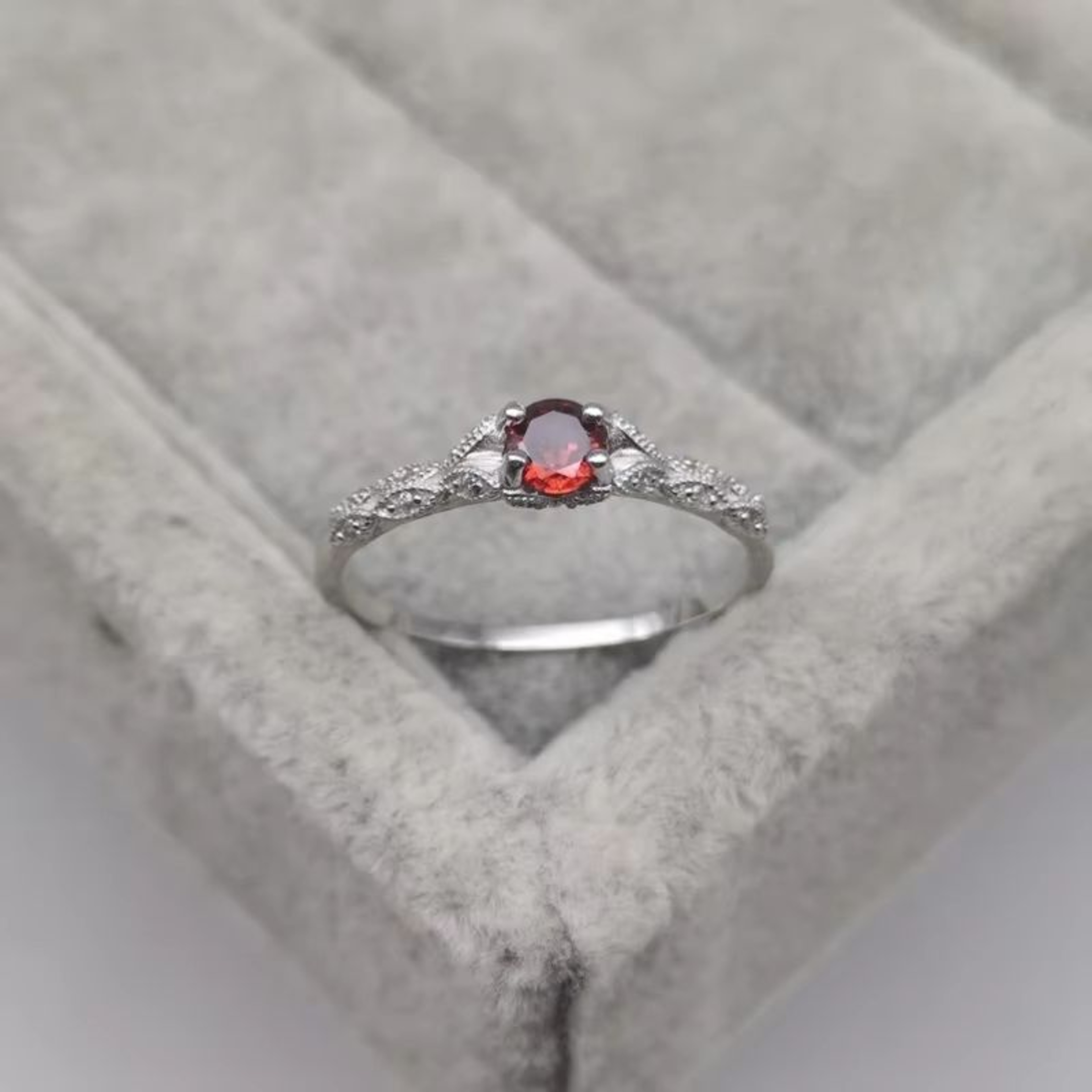 Sterling Silver Amethyst And Zirconia Temperament Ring For Women 3