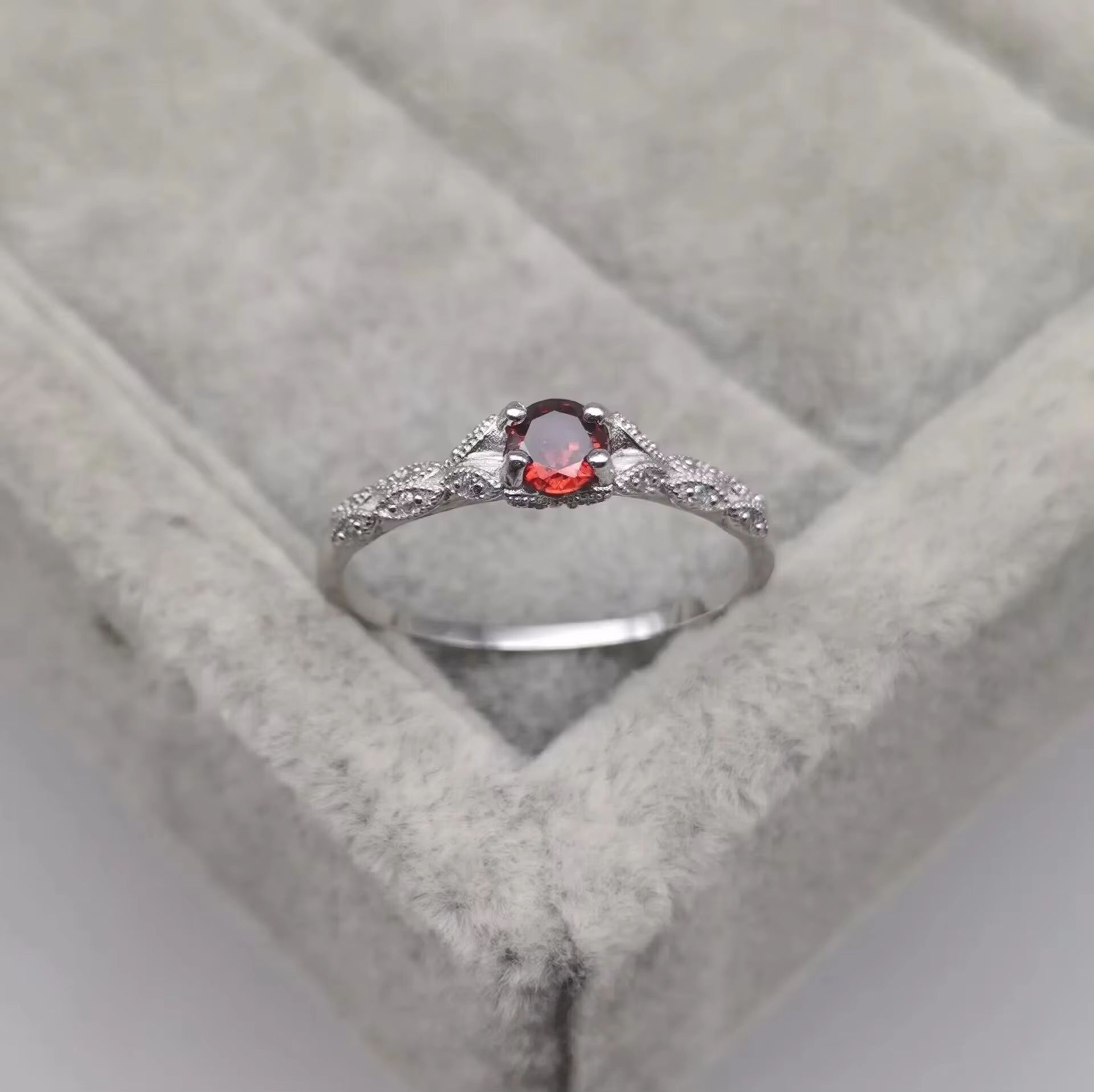 Sterling Silver Amethyst And Zirconia Temperament Ring For Women 6