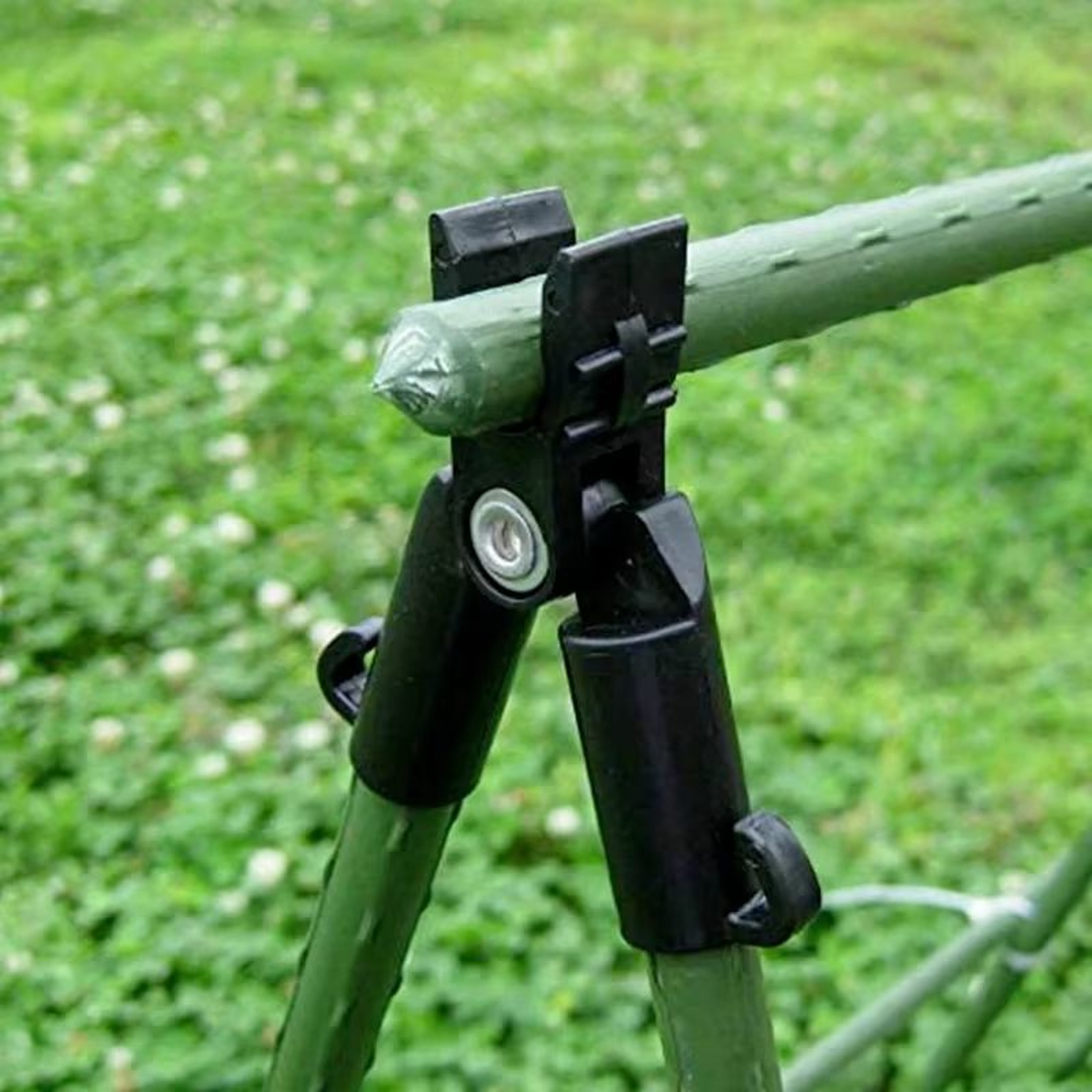 6Piece AType Plant Support Clips And Grafting Stakes For Garden Vines 2