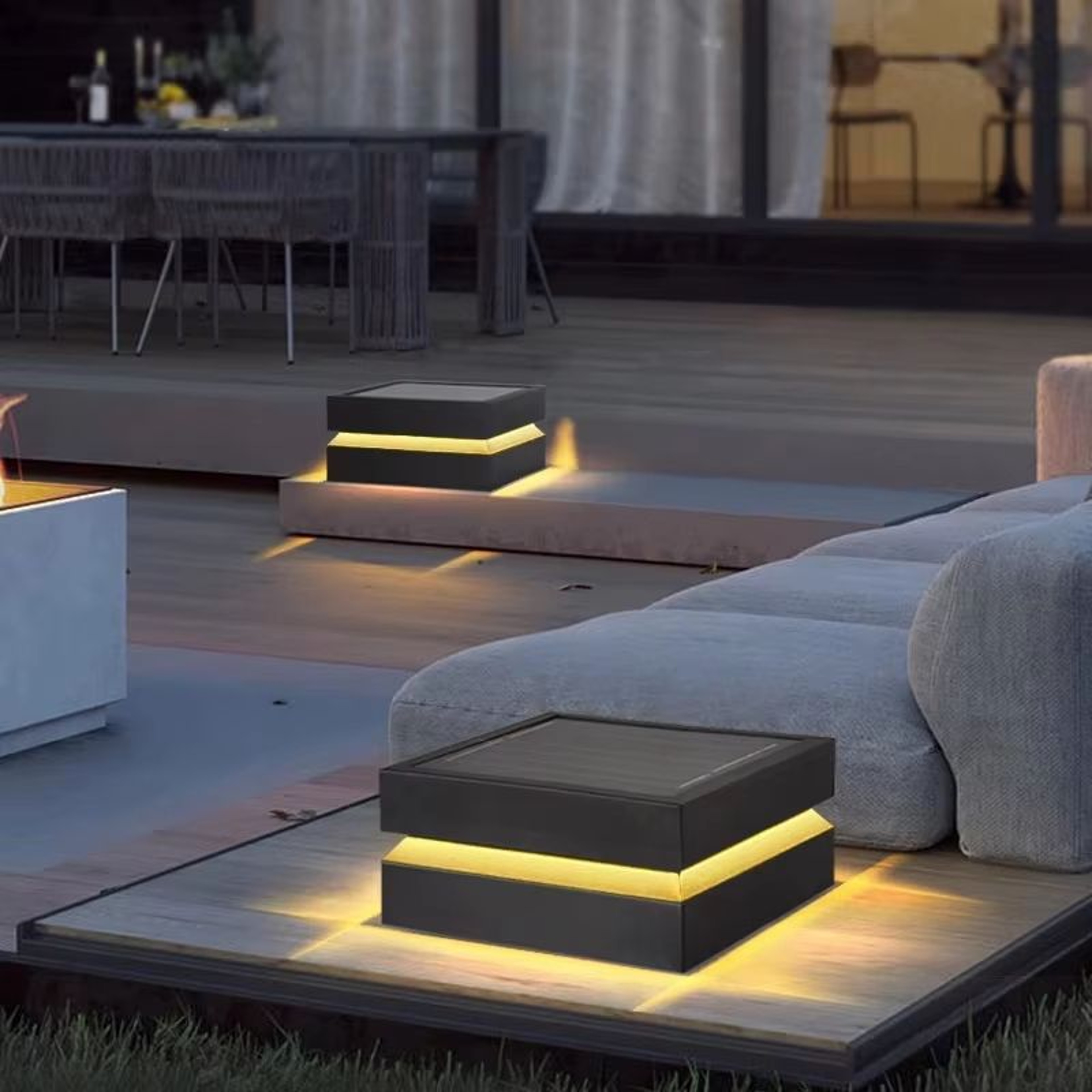 Solar IP65 Outdoor LED Square Garden Lamp For Fence Pillar Door Post 0