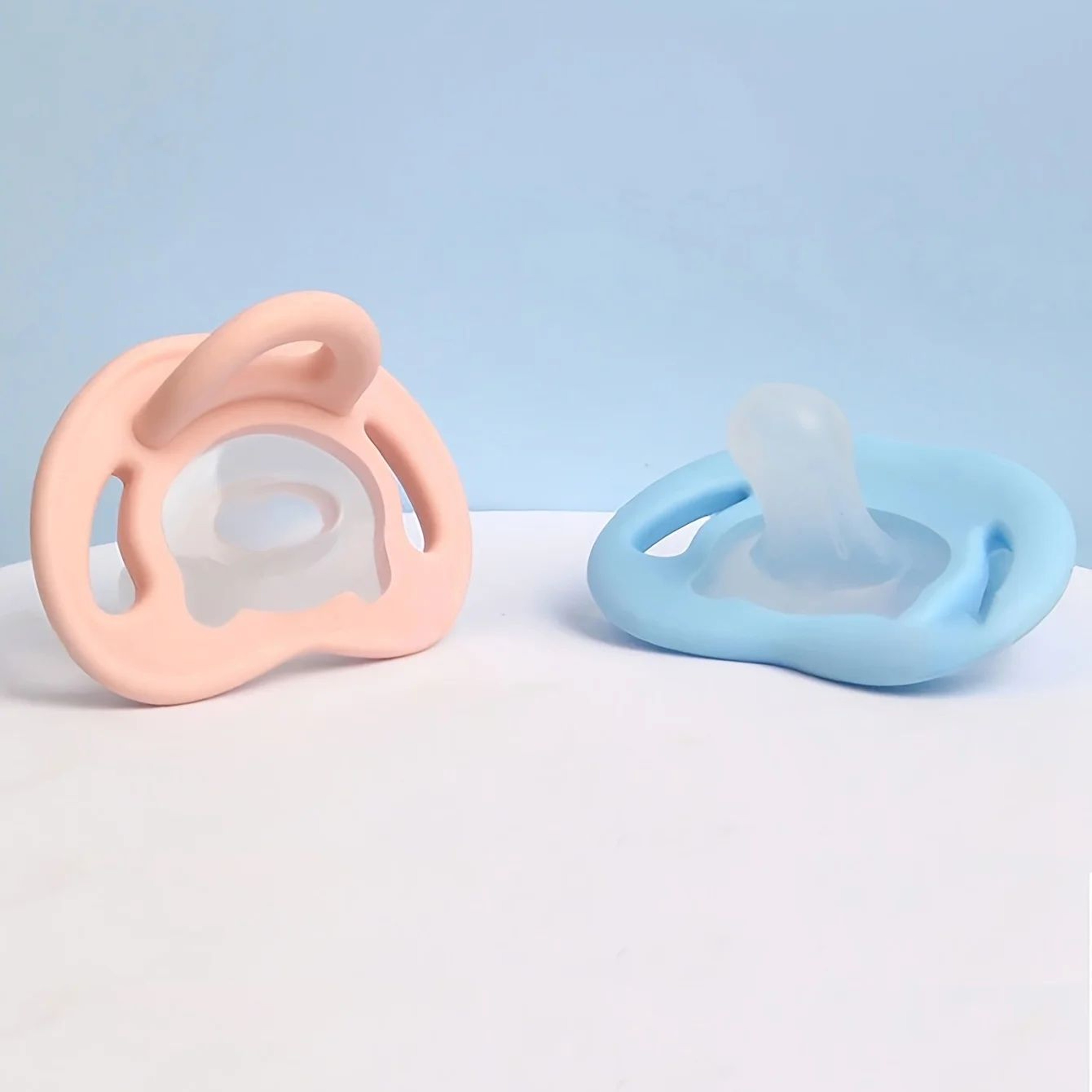 Ergonomic Soft Silicone ThumbNipple Pacifier For Newborns And Infants 1