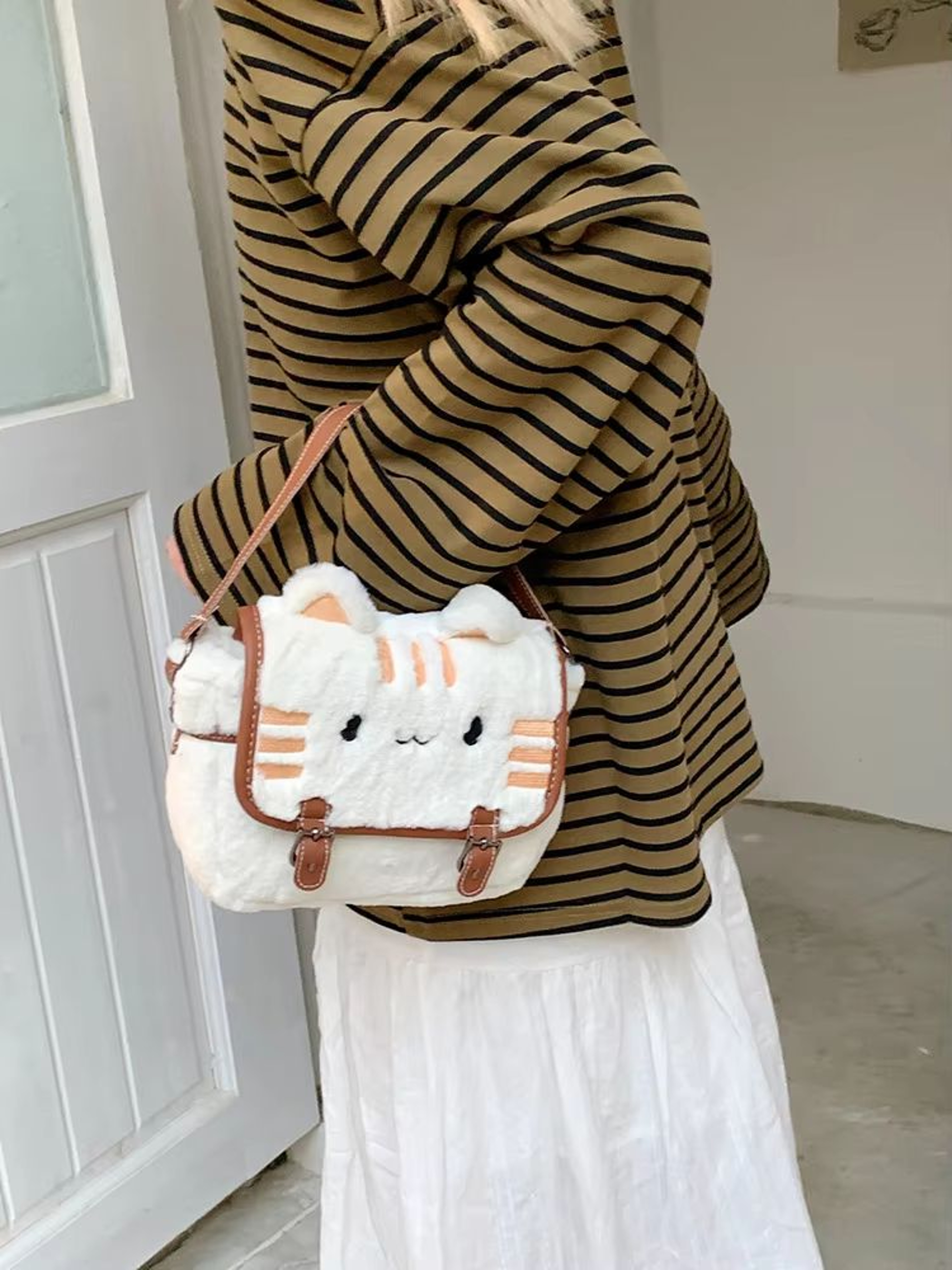 SweetWhiskers Cat Face Plush Crossbody Bag For Girls 7