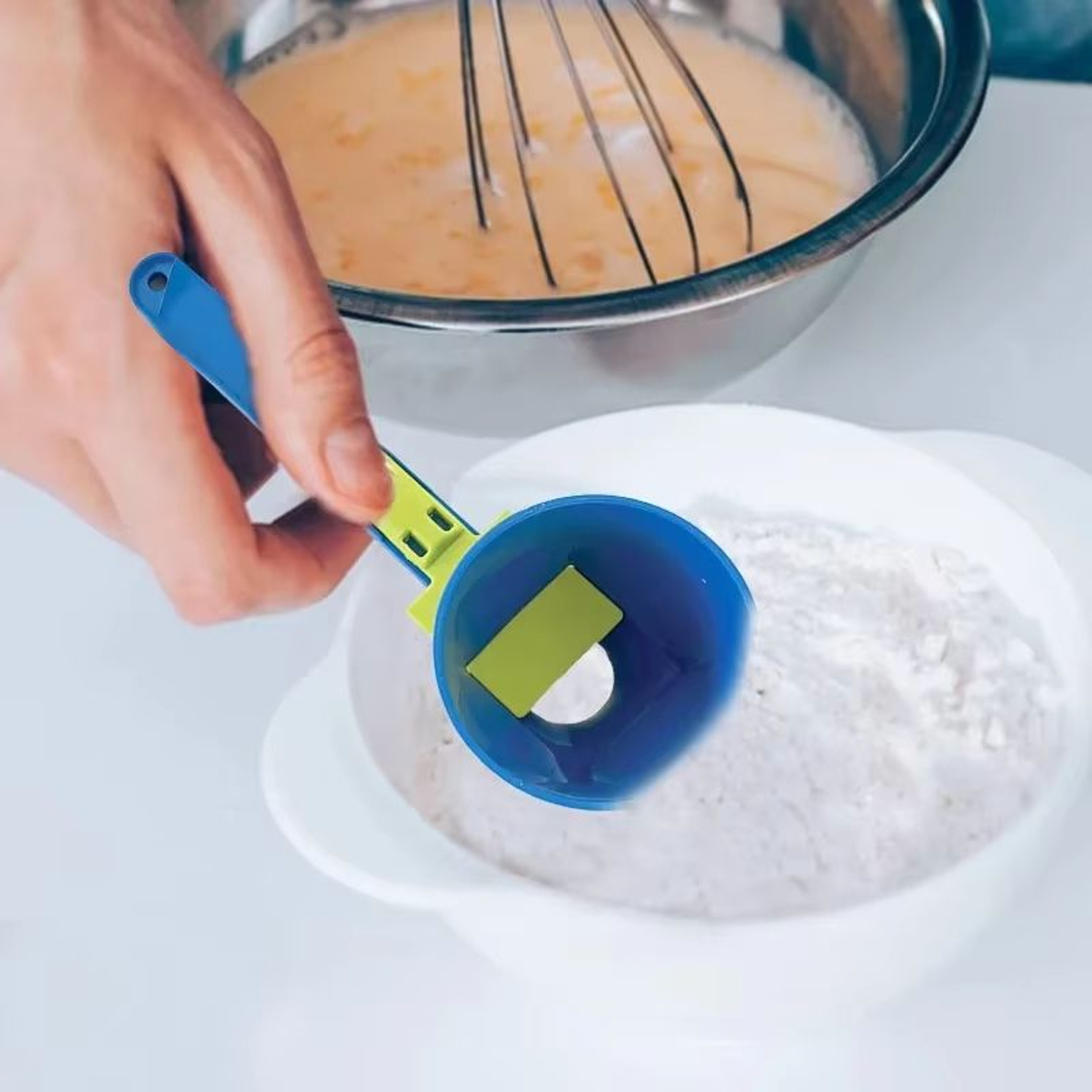 Mess Free Protein Powder Scoop With Sliding Funnel For Bottles And Shakers 2