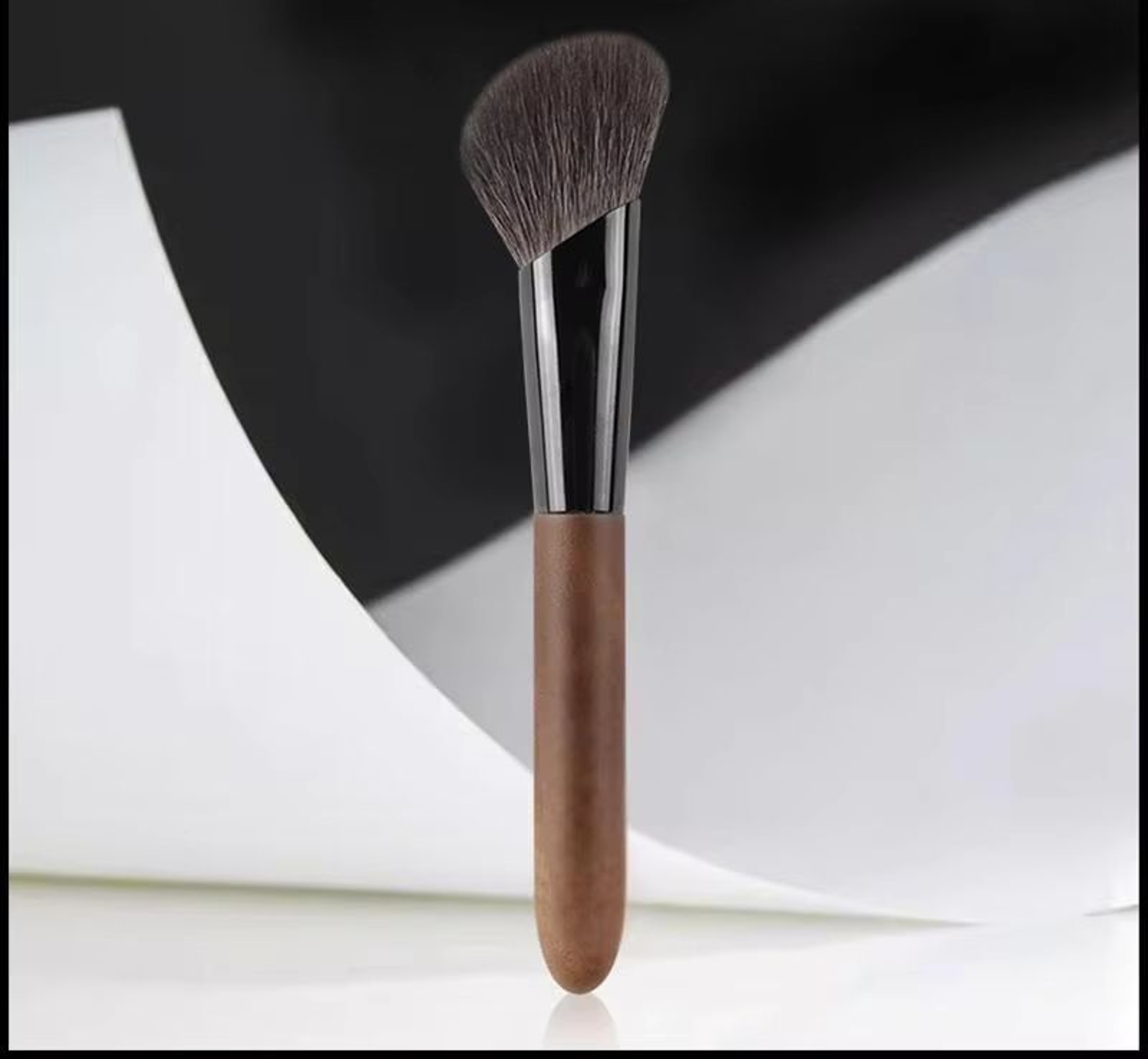 Professional Goat Hair Contour Brush Angled Face Sculpting Blending Makeup Brush For Contour Blush  0