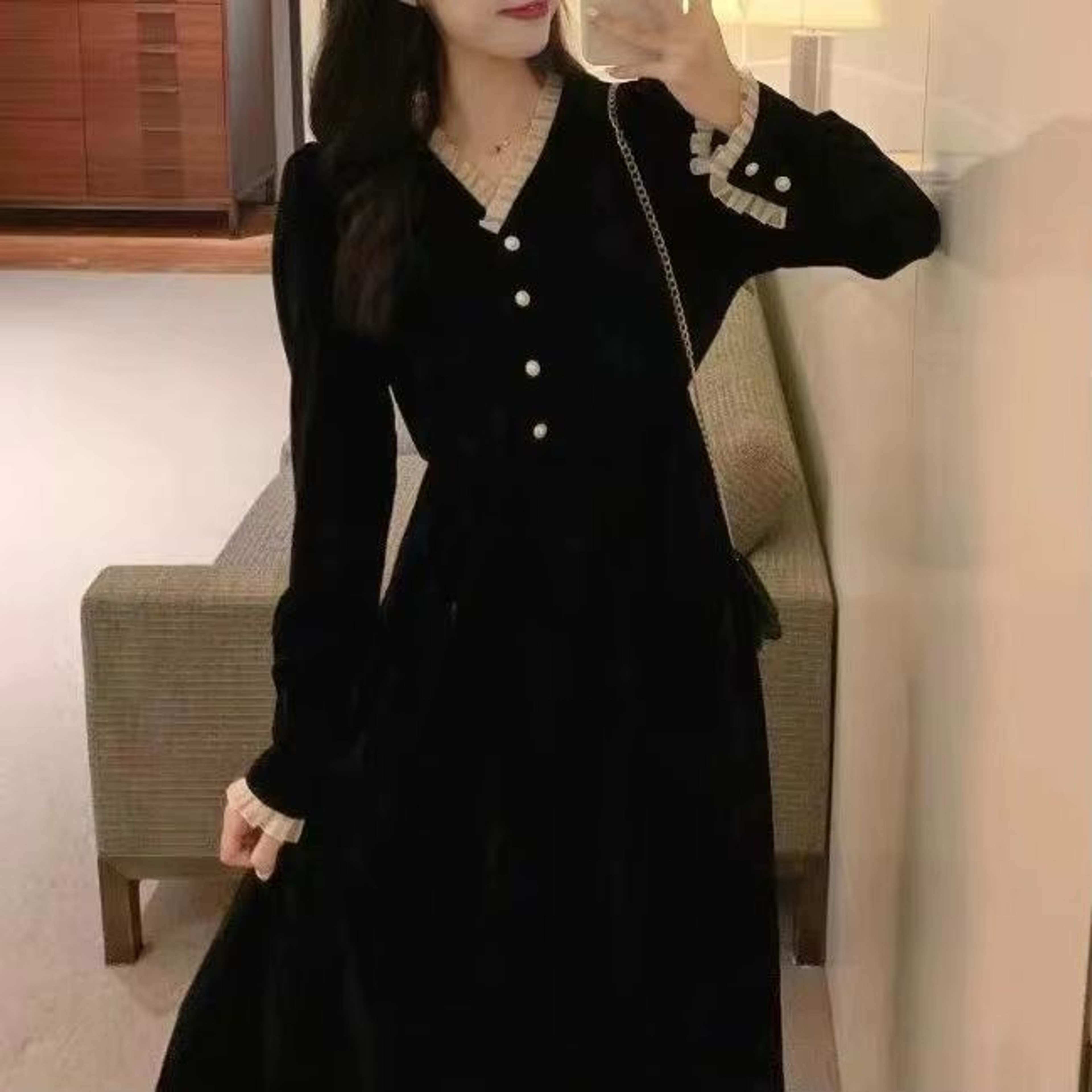 French Retro Velvet V Neck Dress Hepburn Style Black Velvet Dress Elegant Slim Long Velvet Dress 0