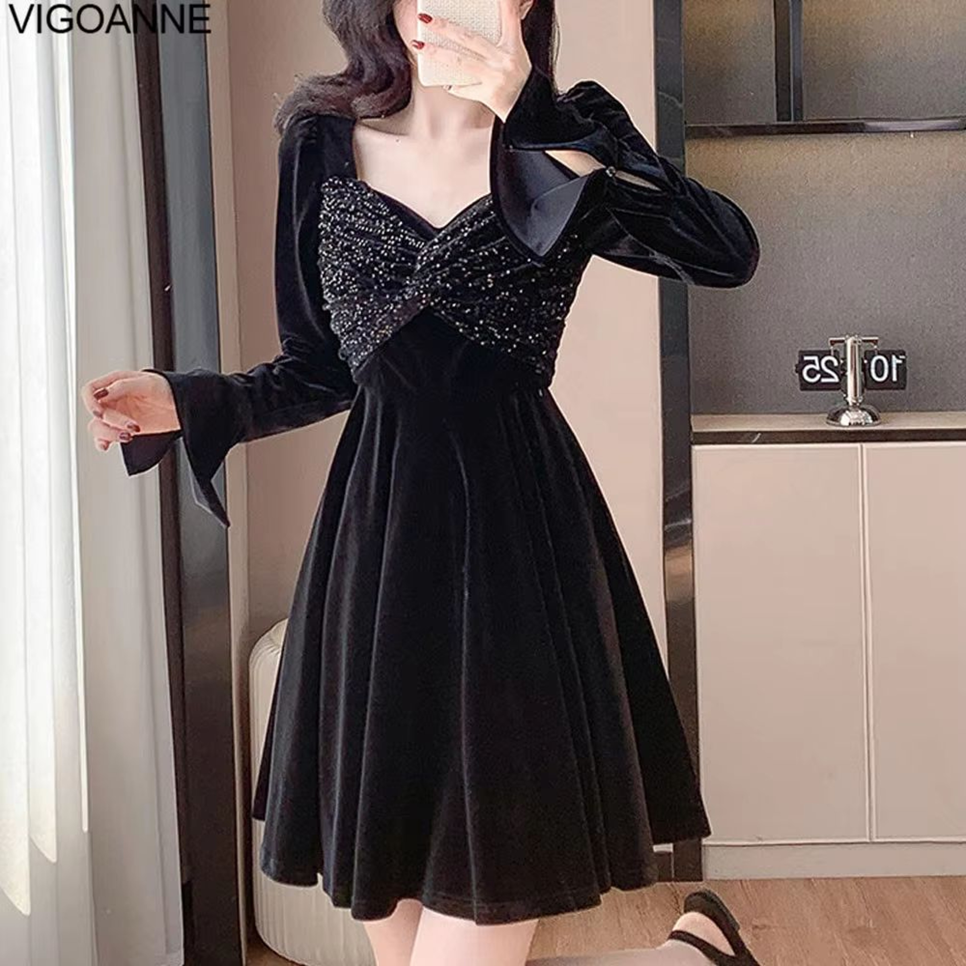 VigoAnne Patchwork Velvet Party Dress Crystal Detail Black Velvet Bodycon Dress Korean Style Short  2