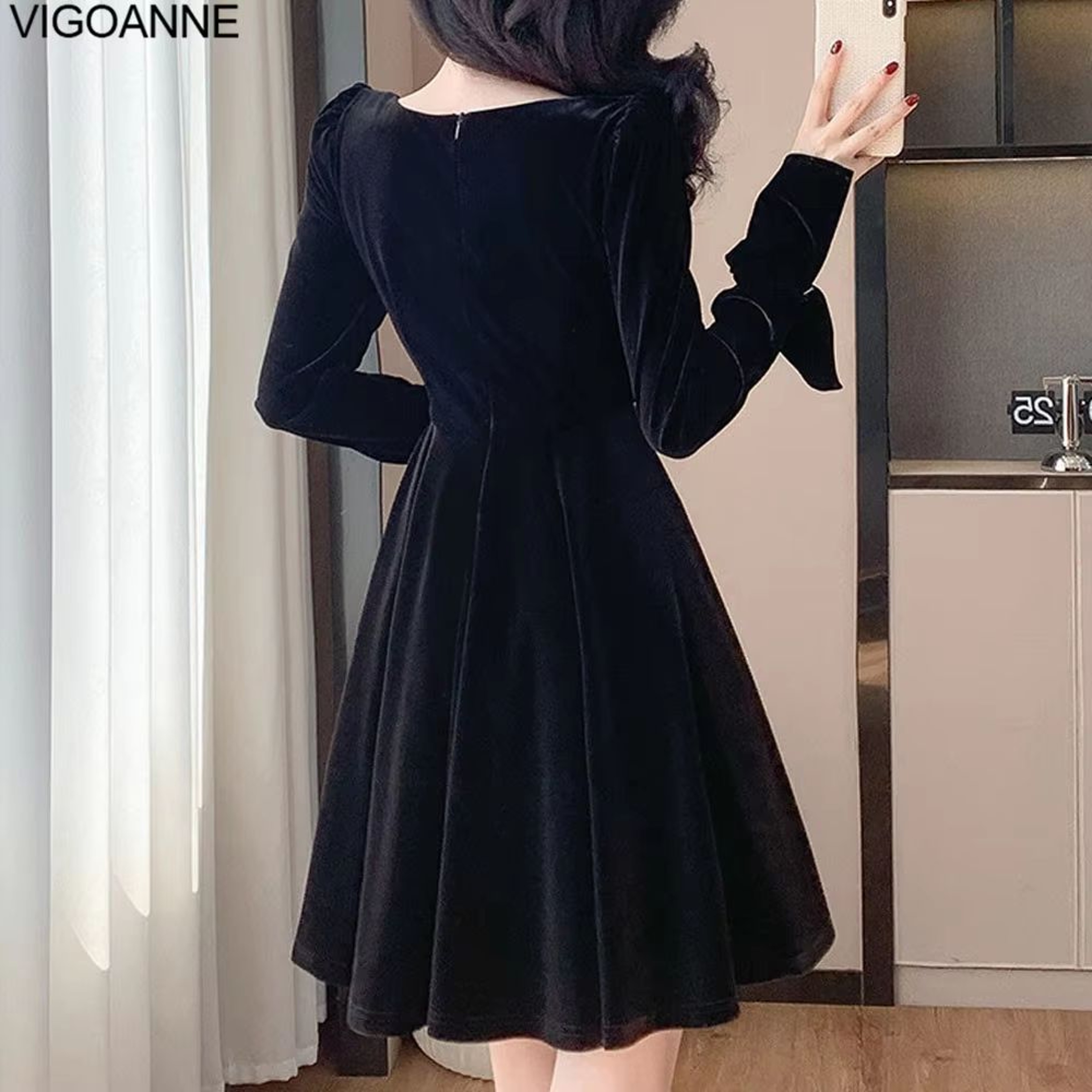 VigoAnne Patchwork Velvet Party Dress Crystal Detail Black Velvet Bodycon Dress Korean Style Short  5