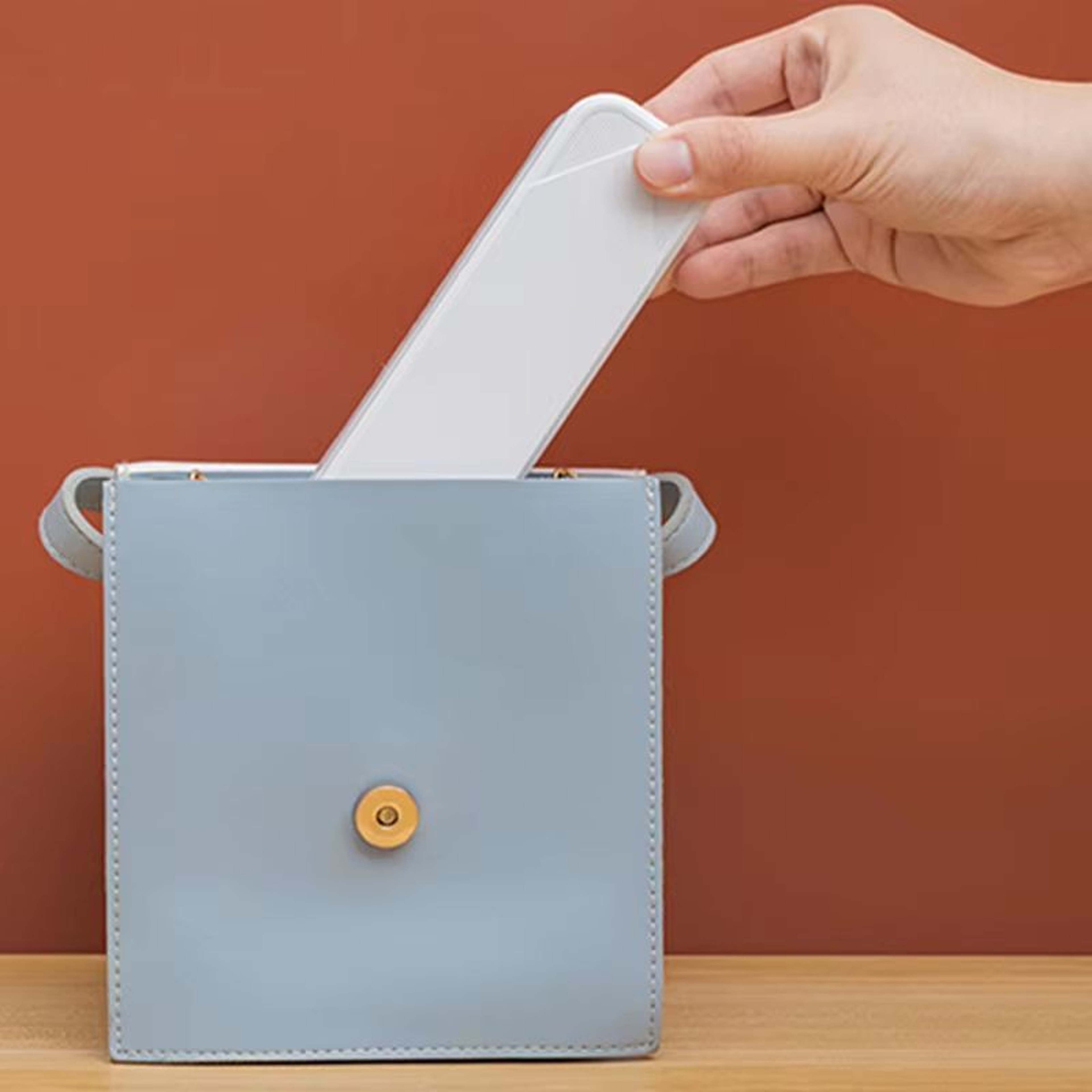 Foldable LED Desk Lamp With Infinite Dimming And Eye Protection Light 3