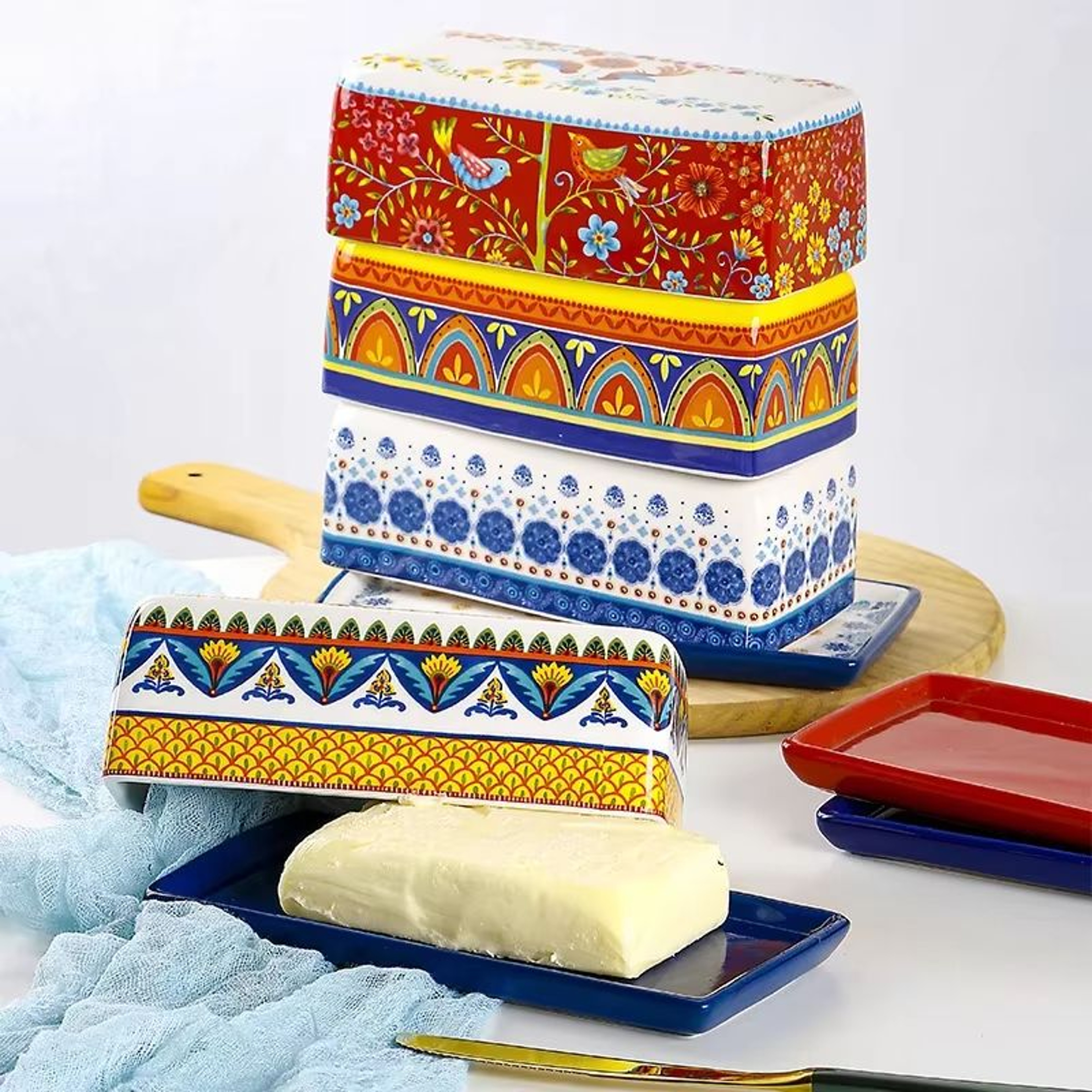 Hand Painted Ceramic Butter Dish With Lid Decorative Cheese Plate 0