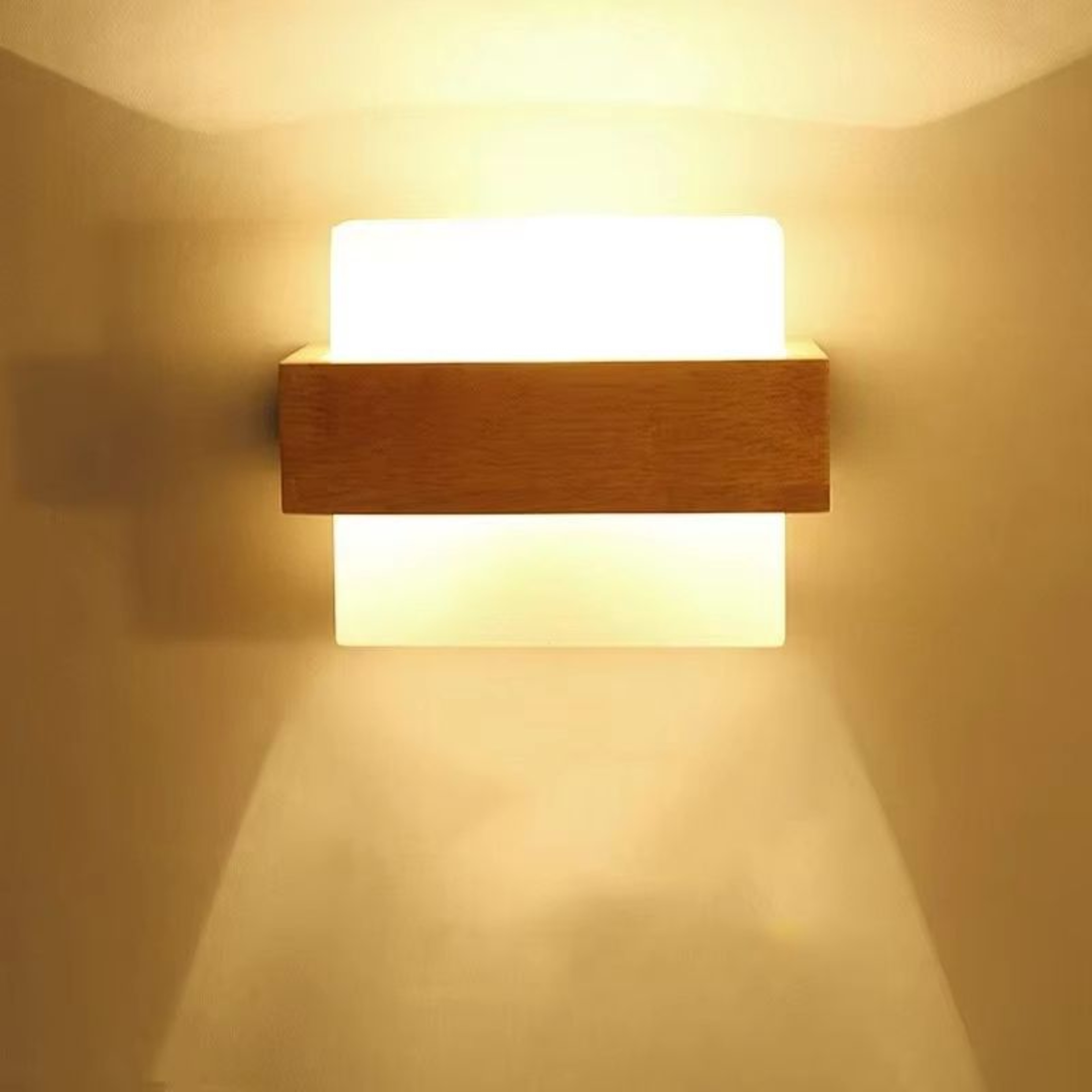 Retro Solid Wood Wall Sconce Lamp Bedroom Bedside Ambient Lighting 3