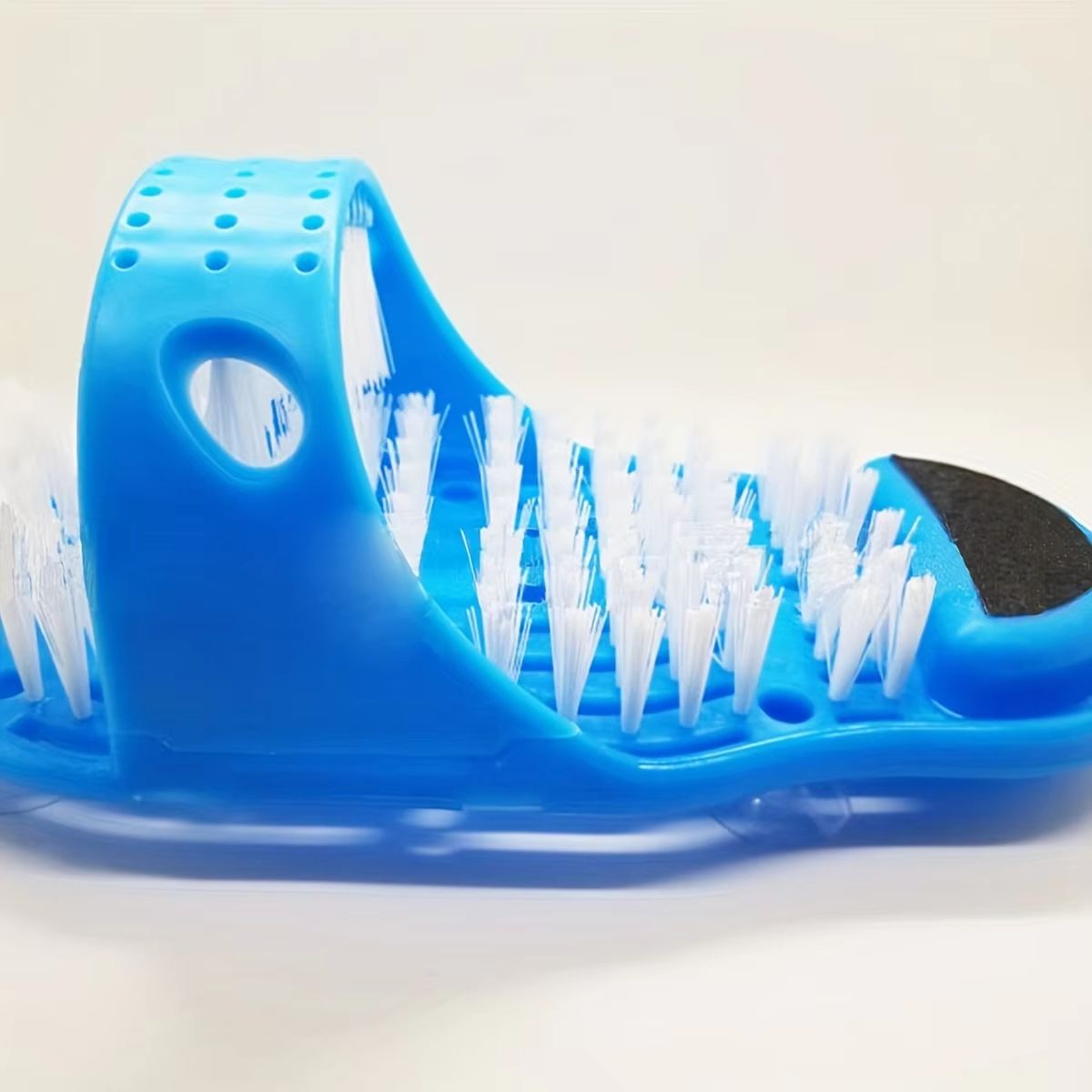 Shower Foot Scrubber Brush With Suction Cups For Deep Cleaning And Gentle Massage 3