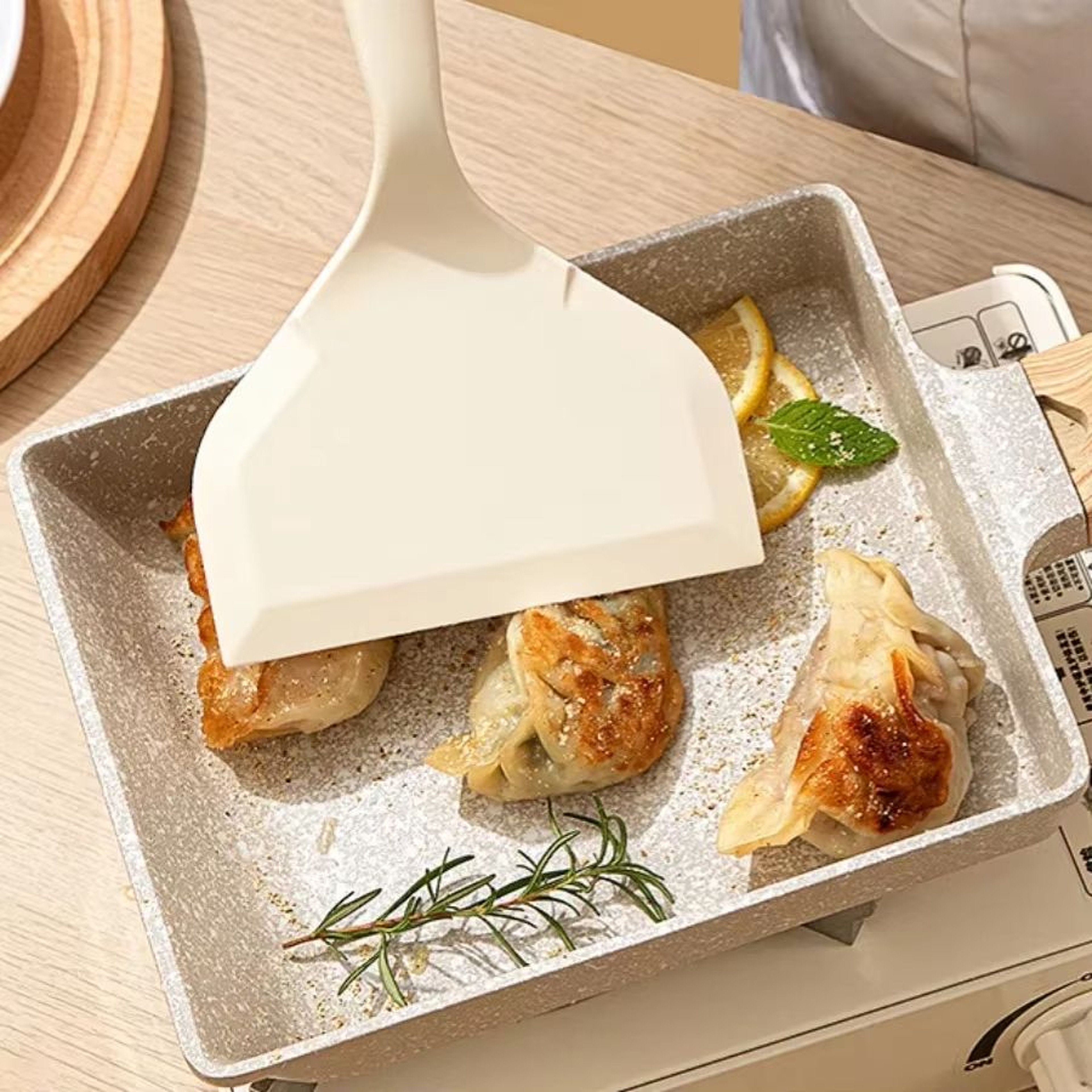 Heat Resistant Silicone Spatula For Nonstick Cooking And Baking 2