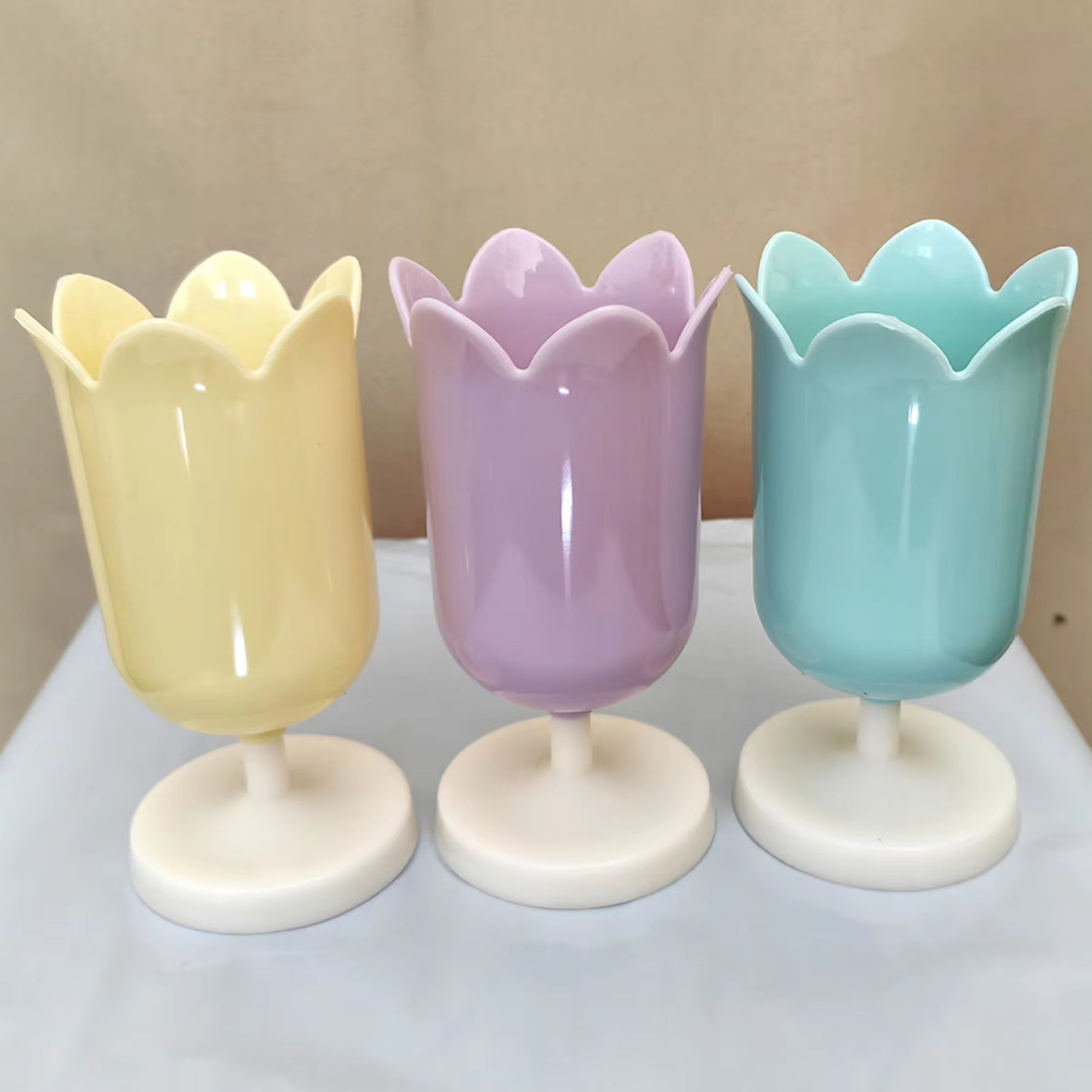 Tulip Shape Desk Organizer Pen Holder And Makeup Brush Storage Cup 1