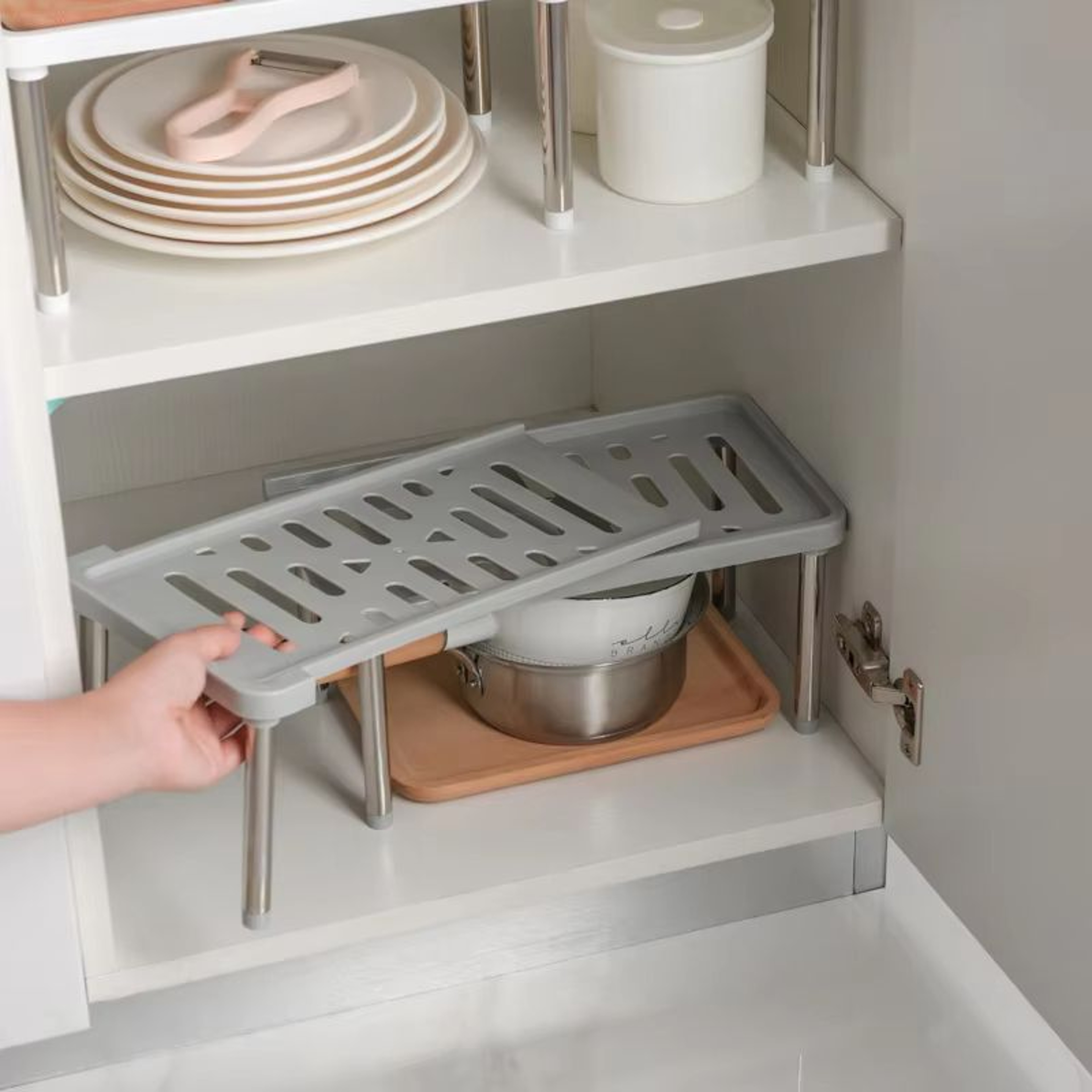 Expandable Kitchen Storage Rack Organizer Shelf For Cabinets And Countertops 2