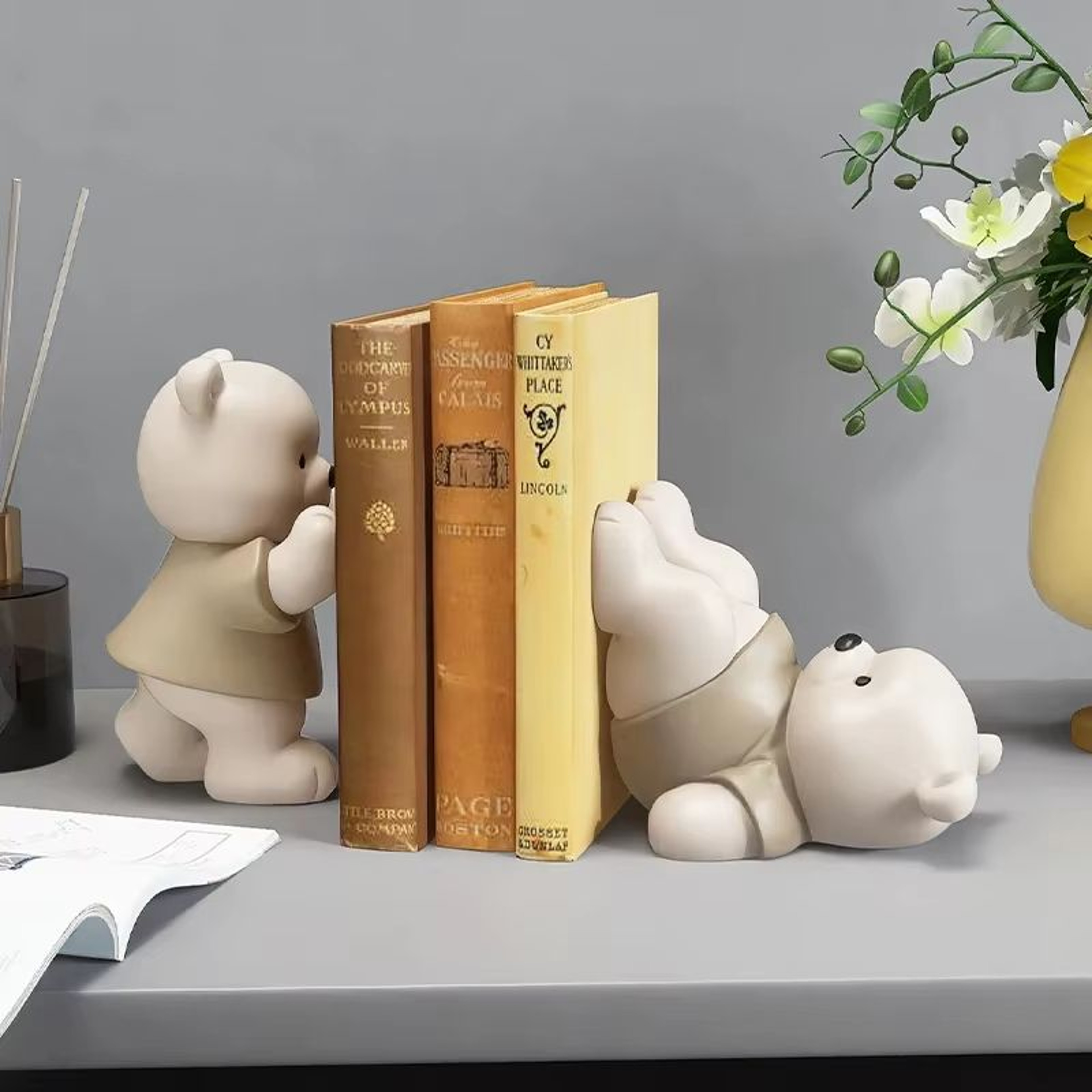 Cream Style Cute Bear Bookend Figurine For Bookshelf Decor 4