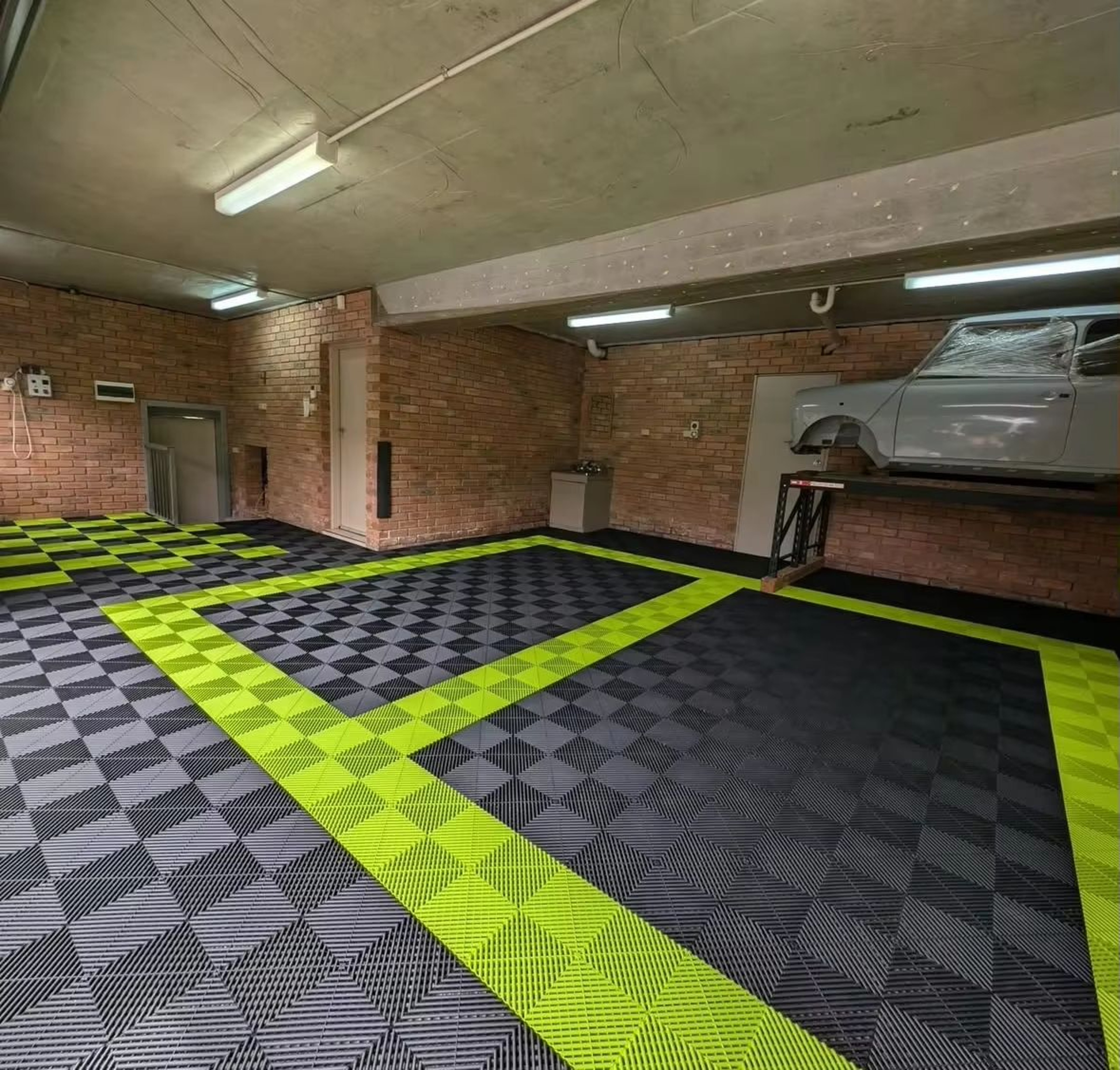 Interlocking Garage Floor Tiles Vented Modular Flooring System 3