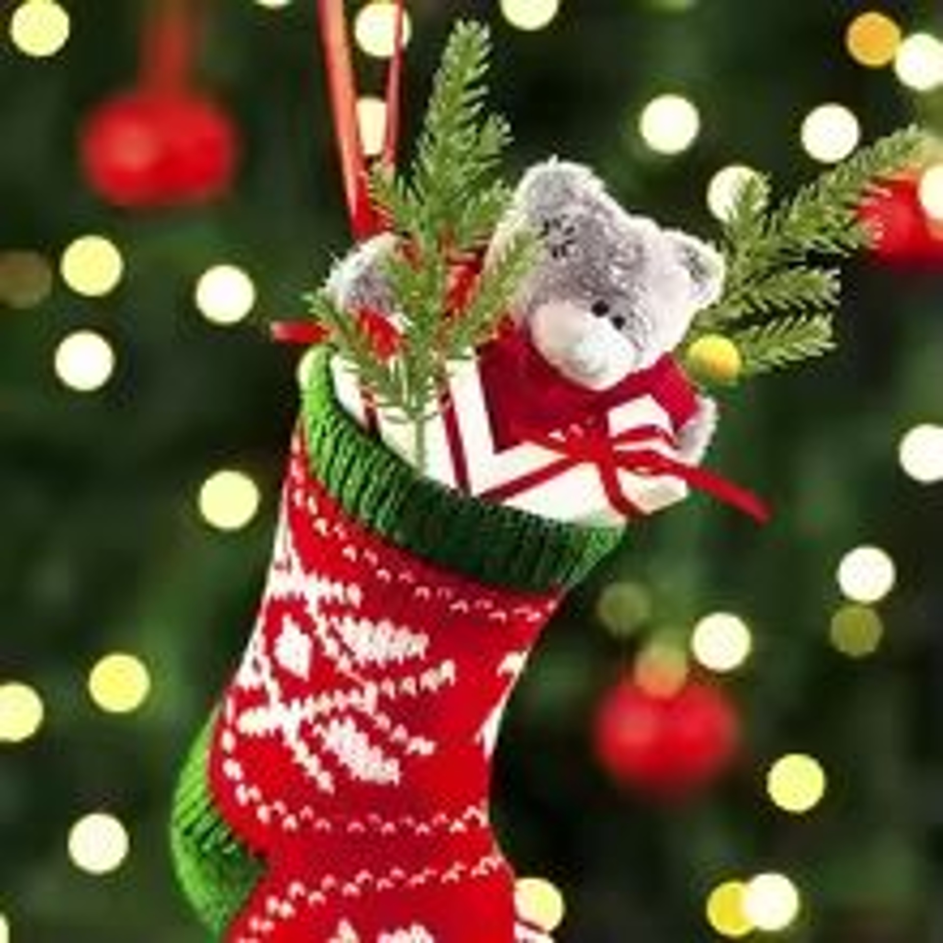 20PCS Artificial Pine Needle Branches Green Christmas DIY Garland Decor Stems 3