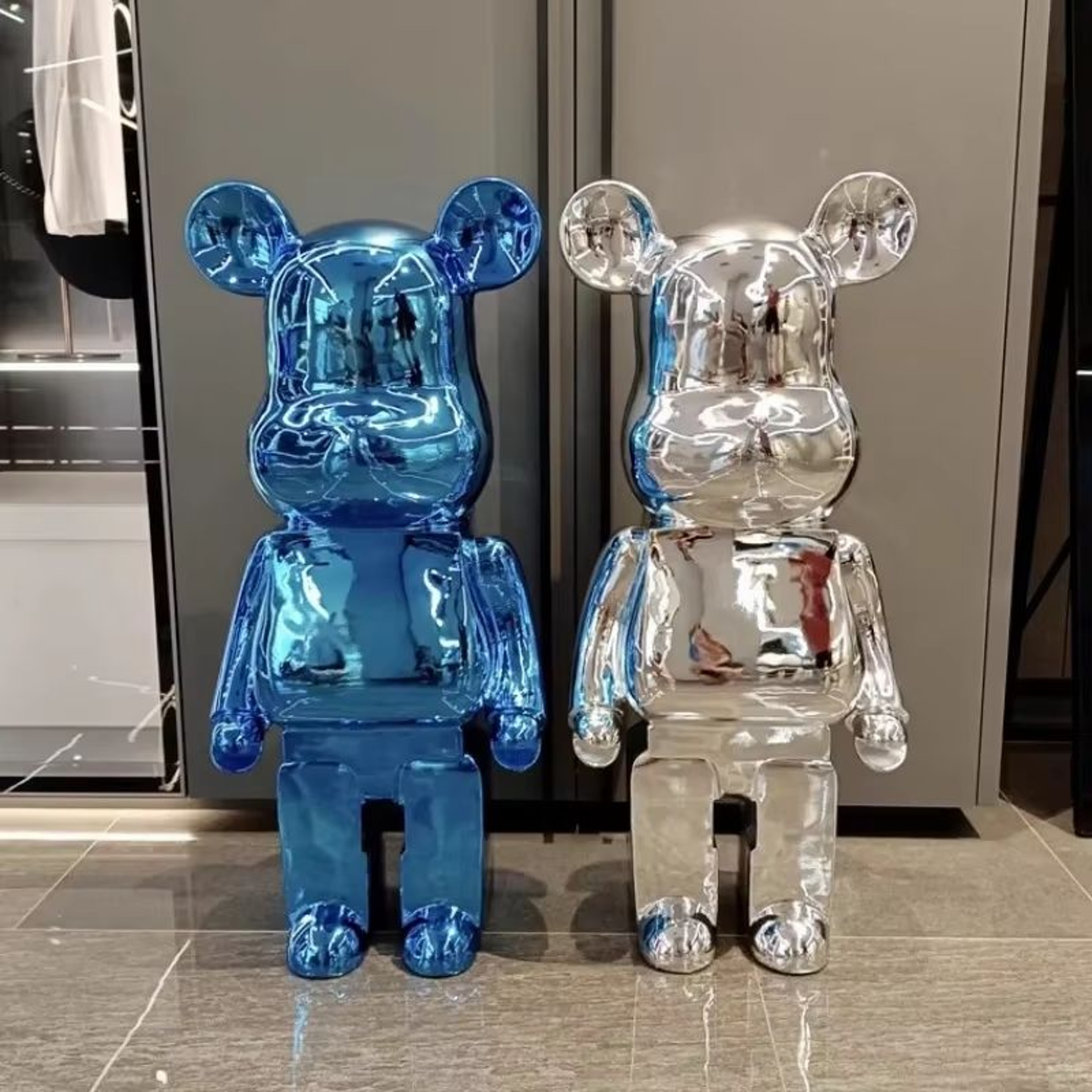 Luxury Gradient Mirror Bear Sculpture Modern Statement Decor 5
