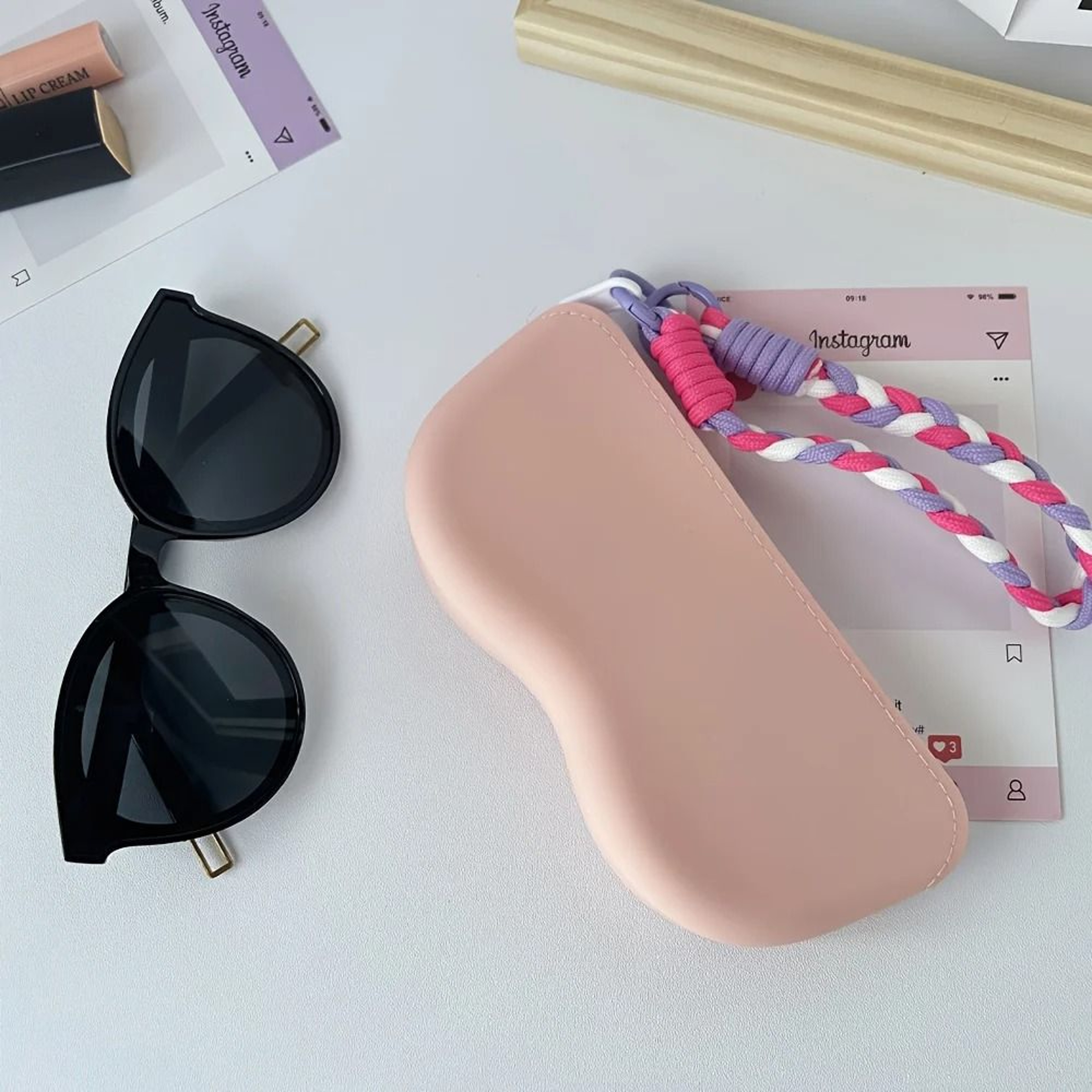 Soft Silicone Glasses Case With Zipper And Lanyard 8