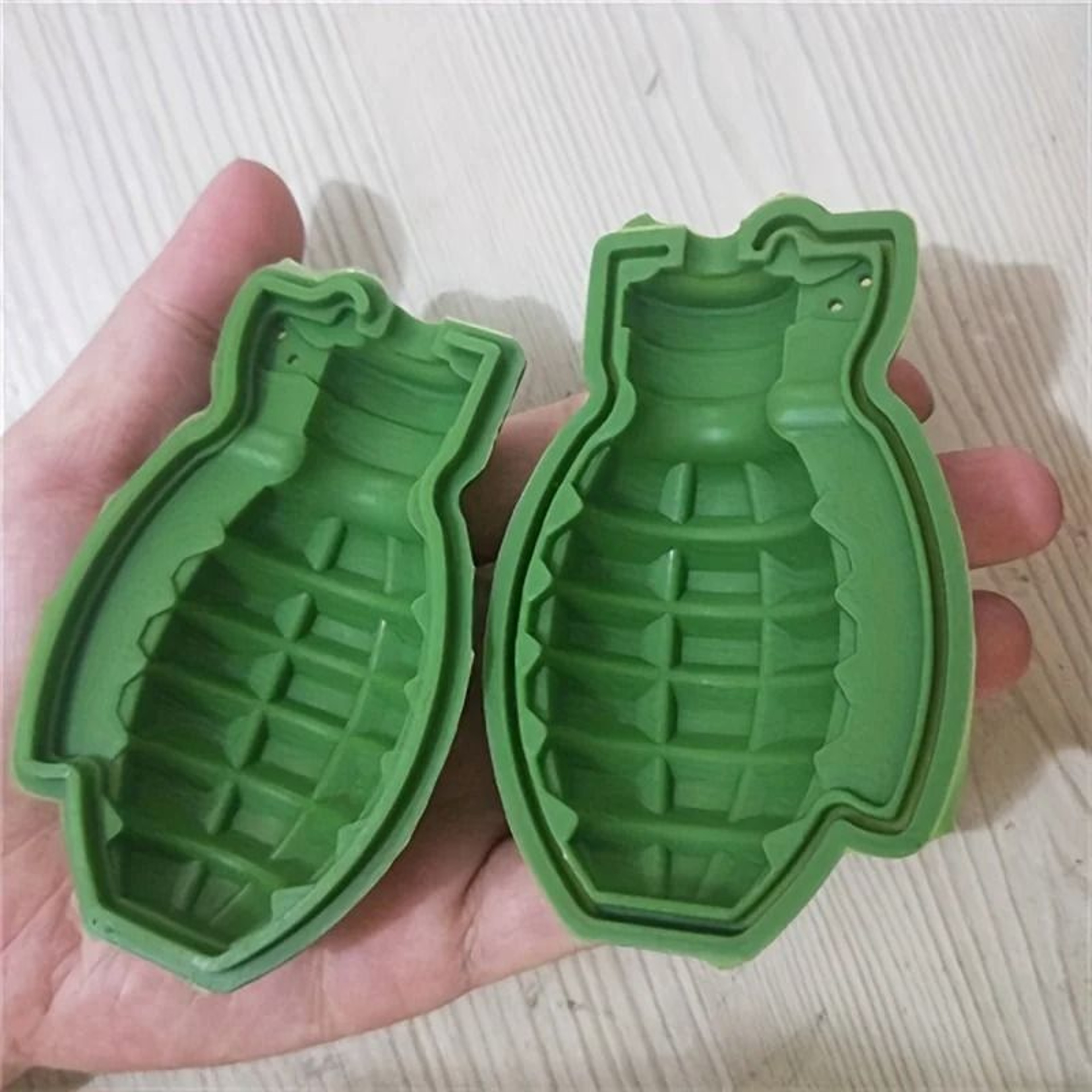 Novelty Silicone Ice Cube Mold For Summer Drinks 2