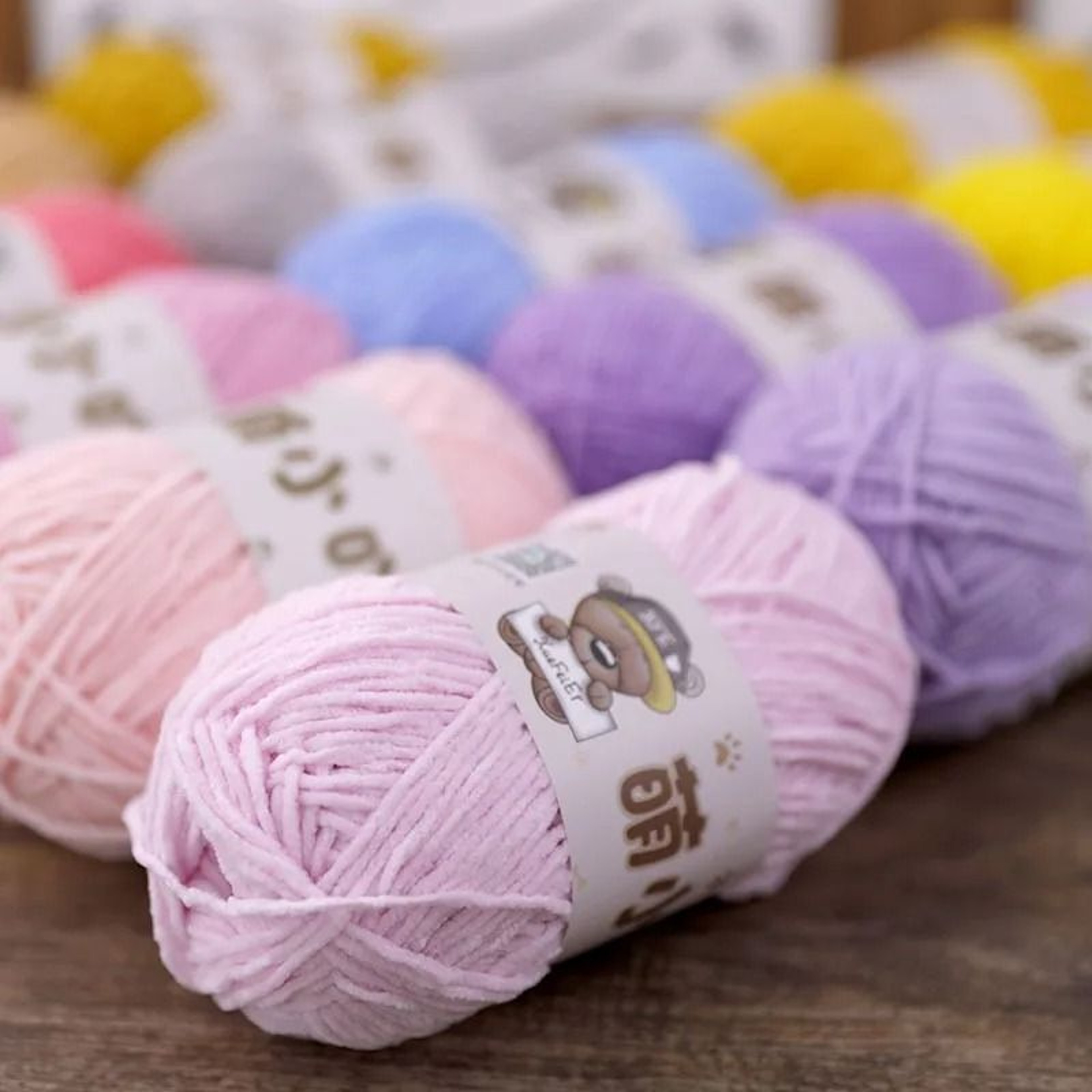 Soft Matte Chenille Yarn 50g 3mm Crochet  Knitting Yarn For Hats Scarves Dolls And DIY Crafts 1