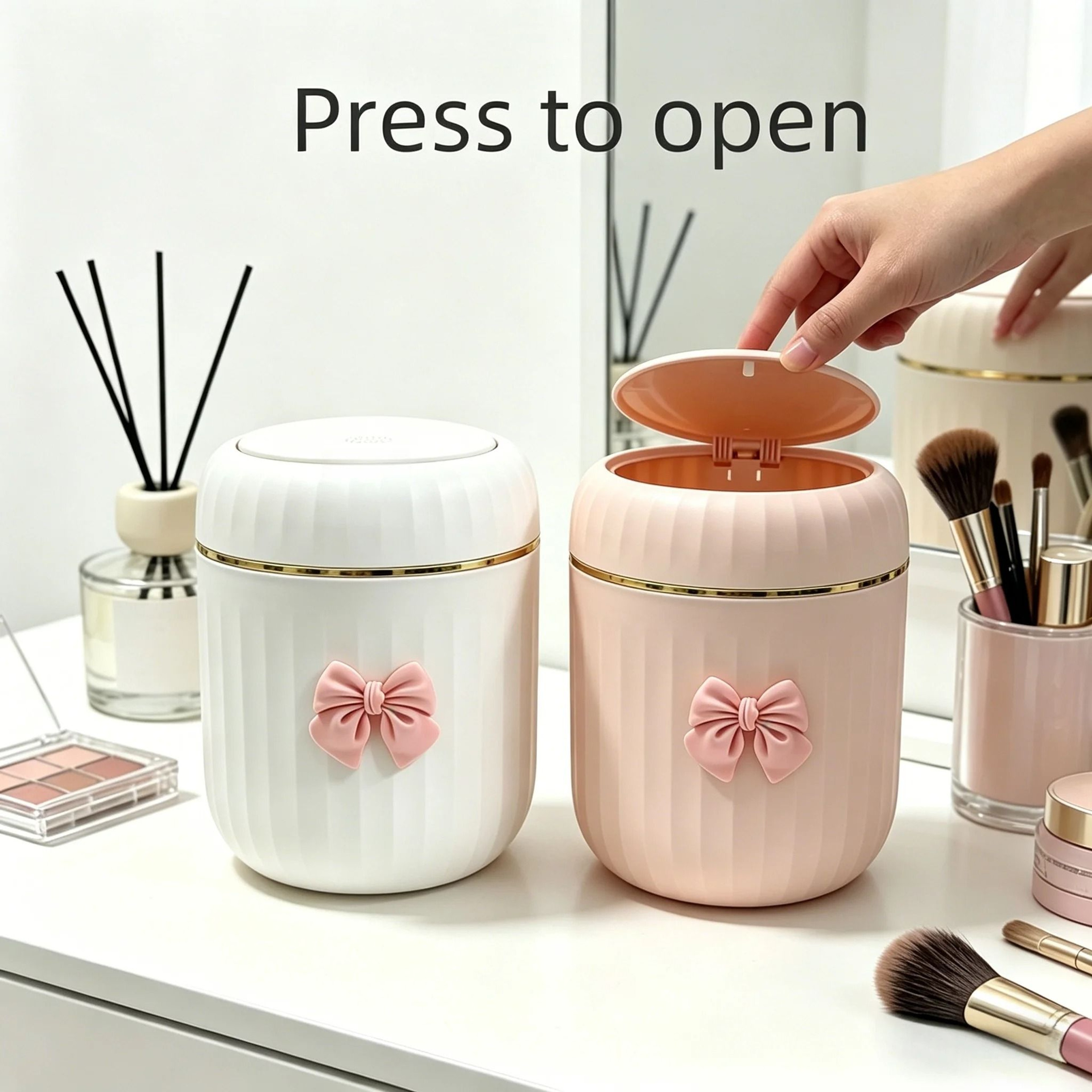 Bow Decor Press Open Mini Desktop Trash Can 0