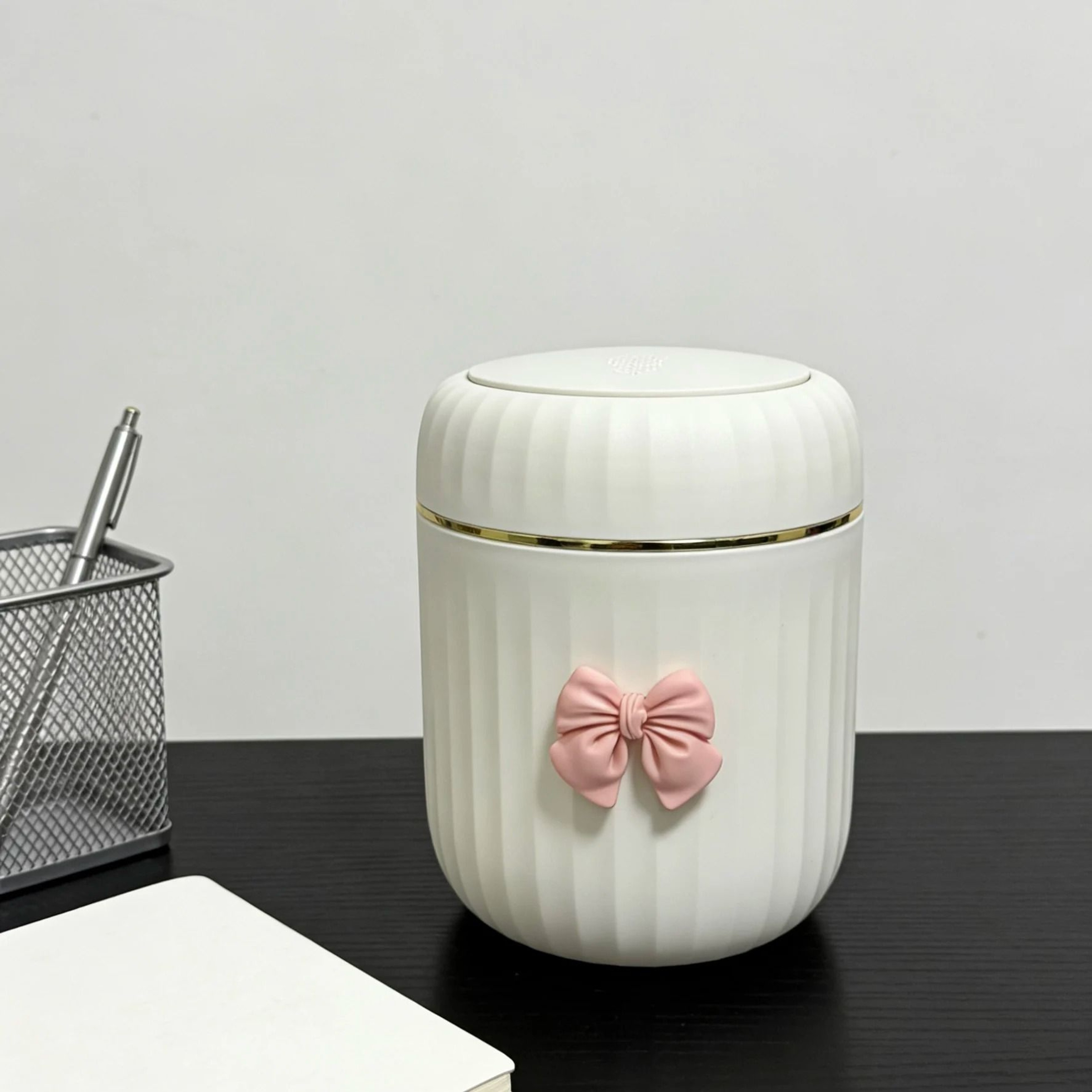 Bow Decor Press Open Mini Desktop Trash Can 6