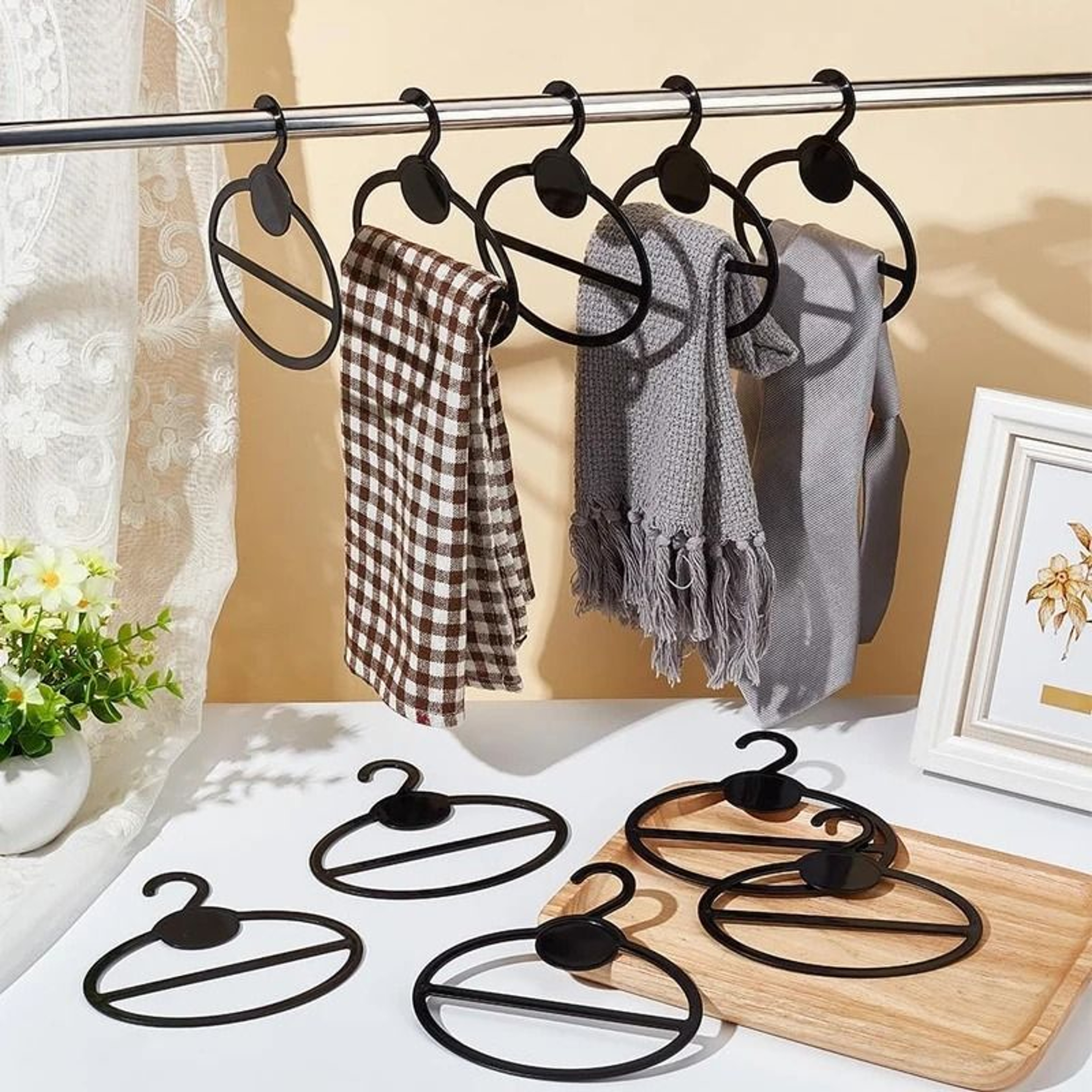 10 Piece Oval Scarf And Accessory Hanger Set 1