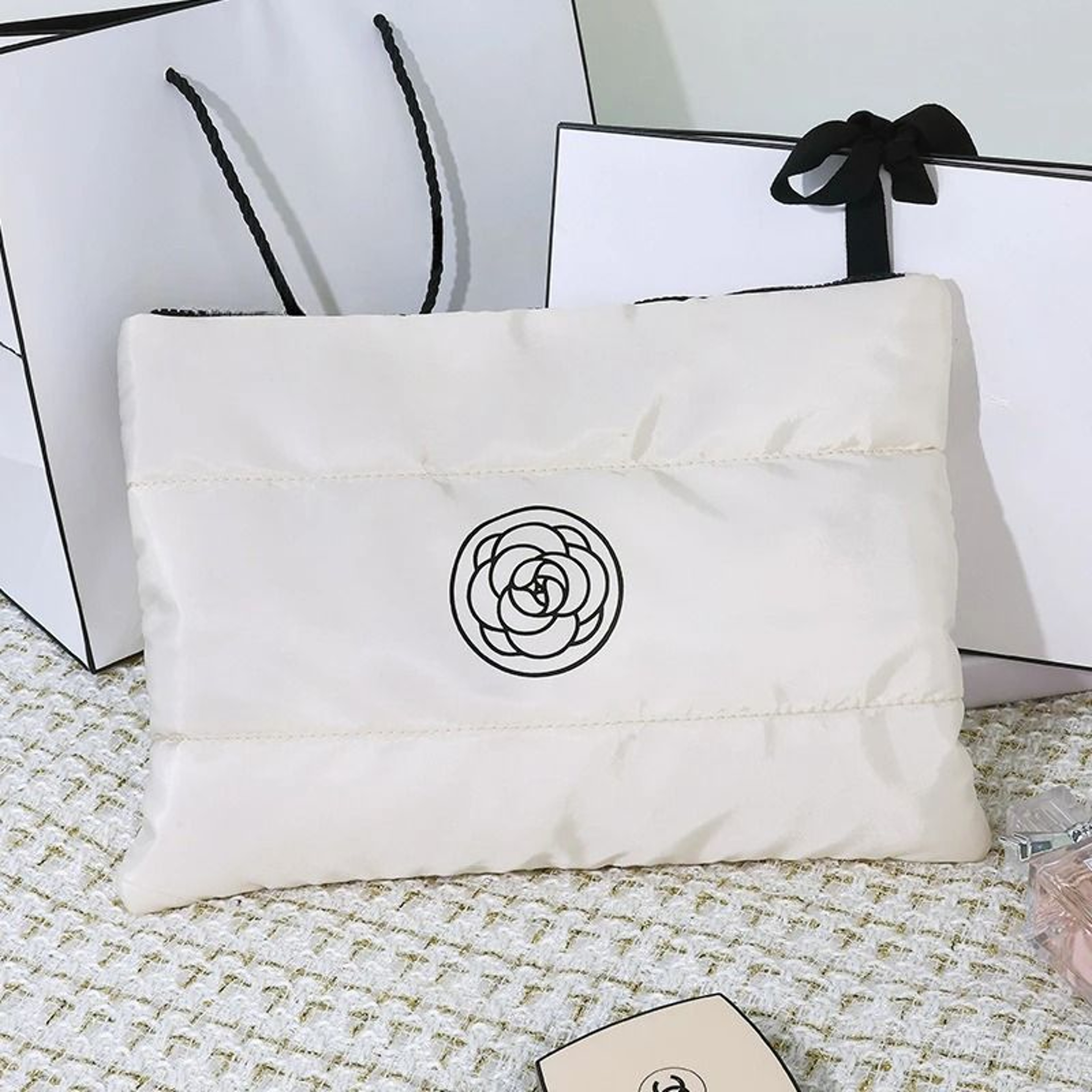 Puffy Cotton Large Capacity Makeup Bag 2