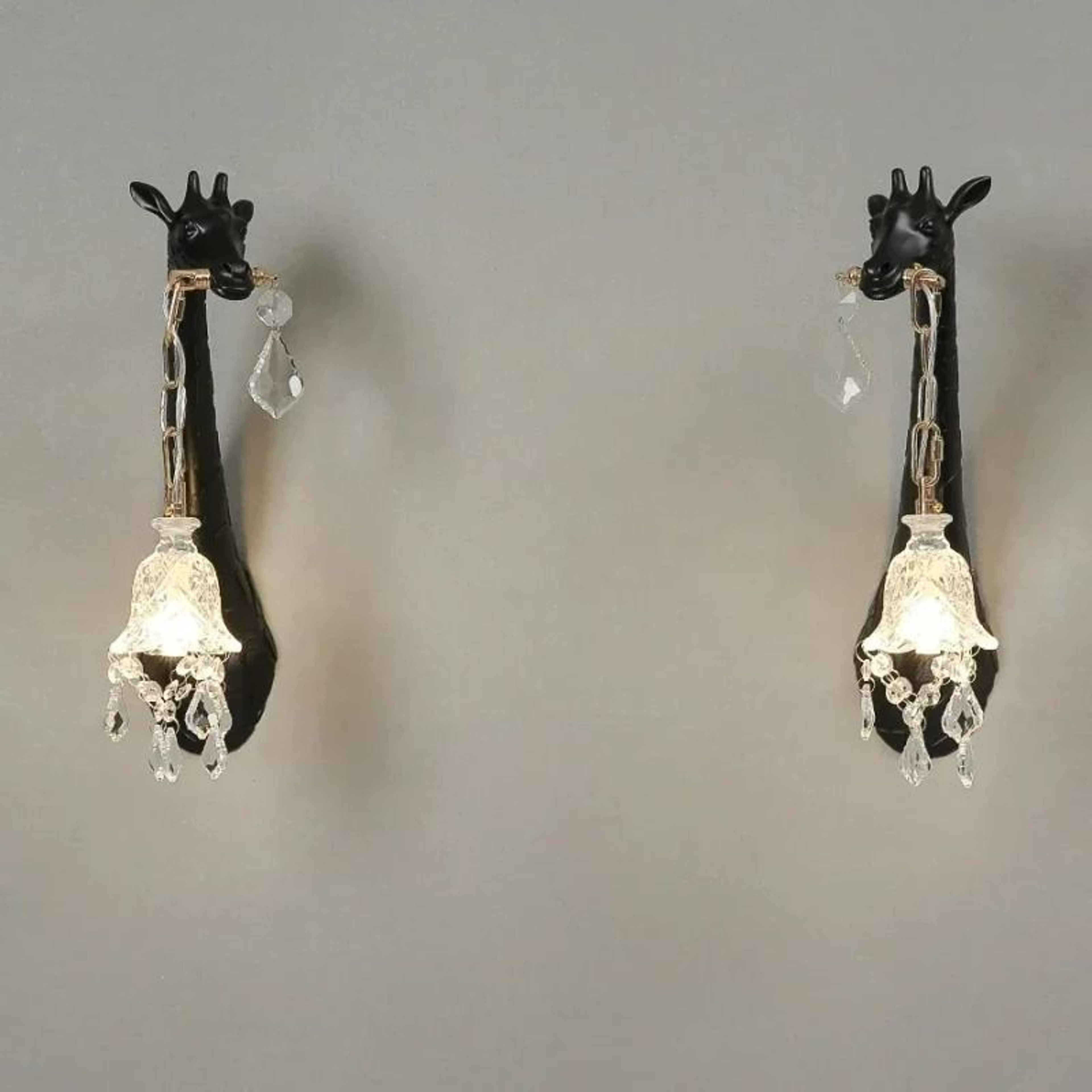 Golden Giraffe Resin Wall Sconce 3