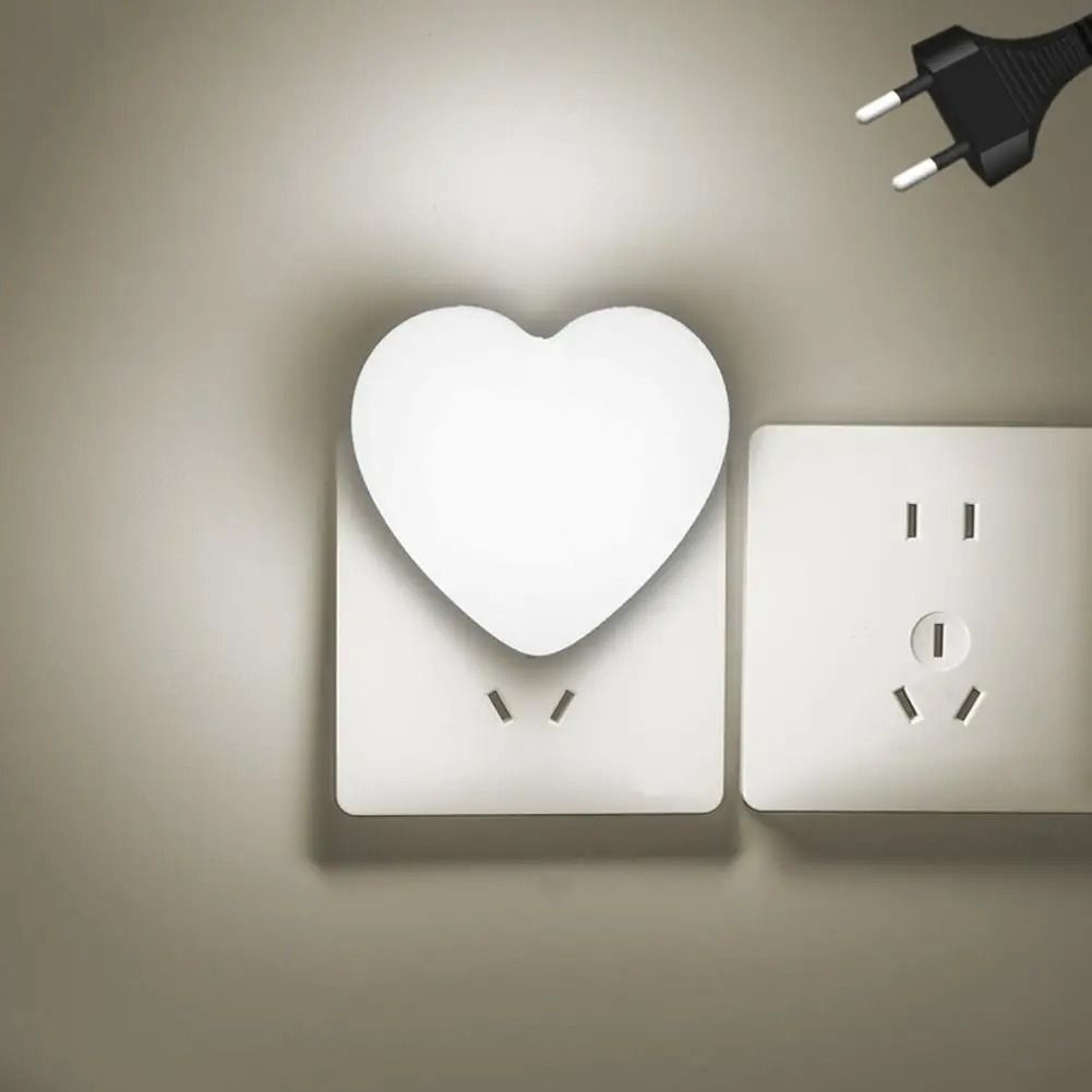 Heart Sensor Plug In Night Light 8