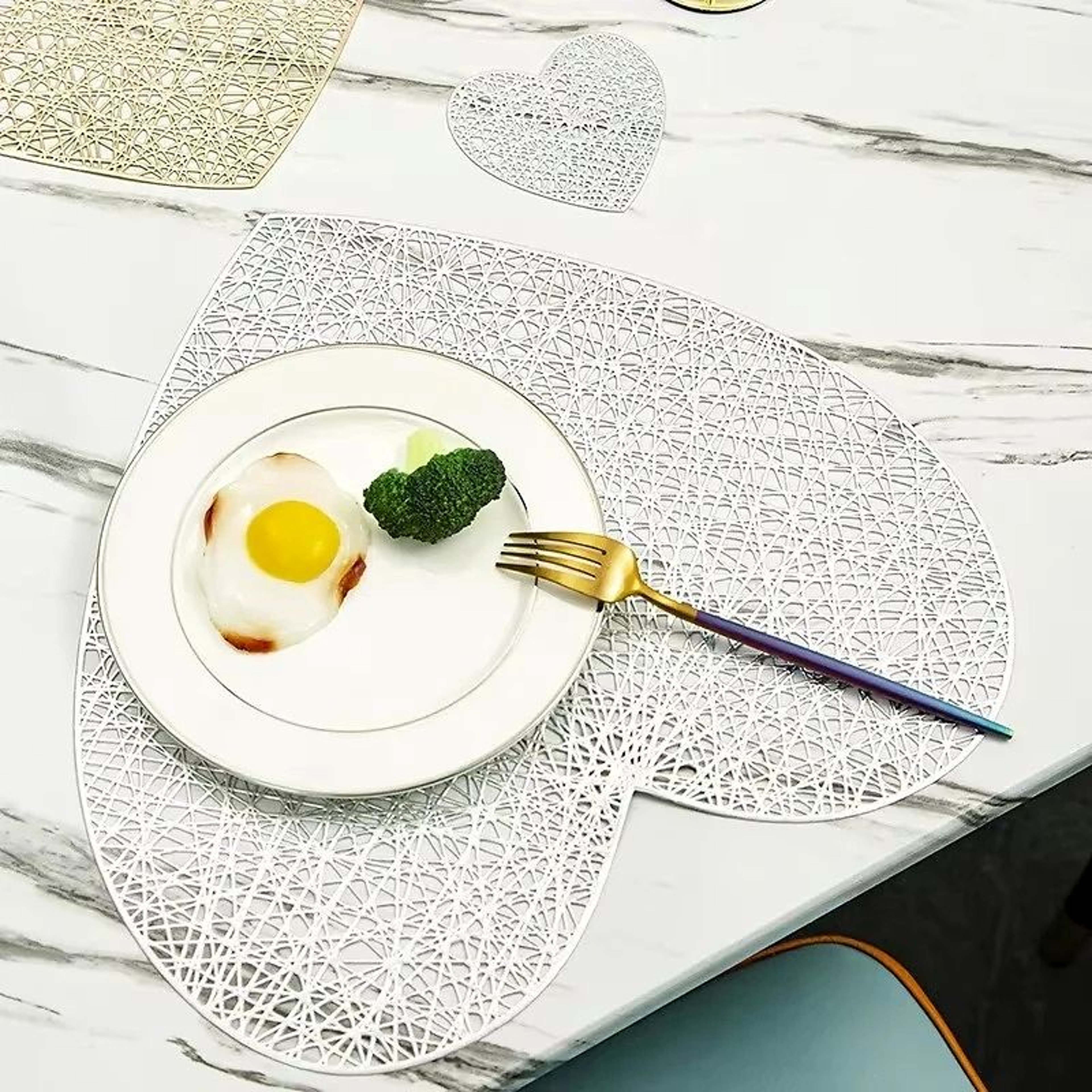 LuxeWeave Round Placemats 6