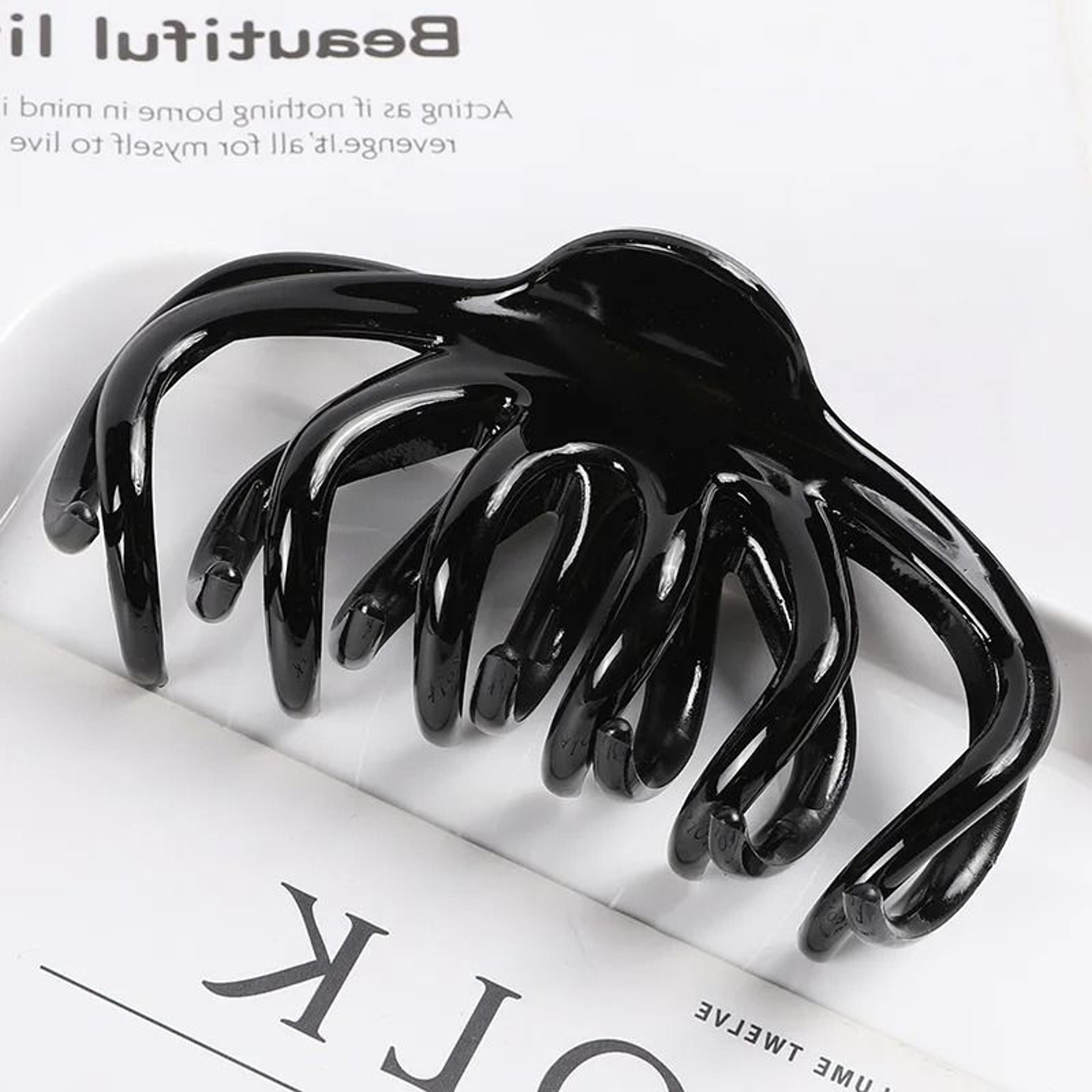 LunaGrip Large Hair Claw 7
