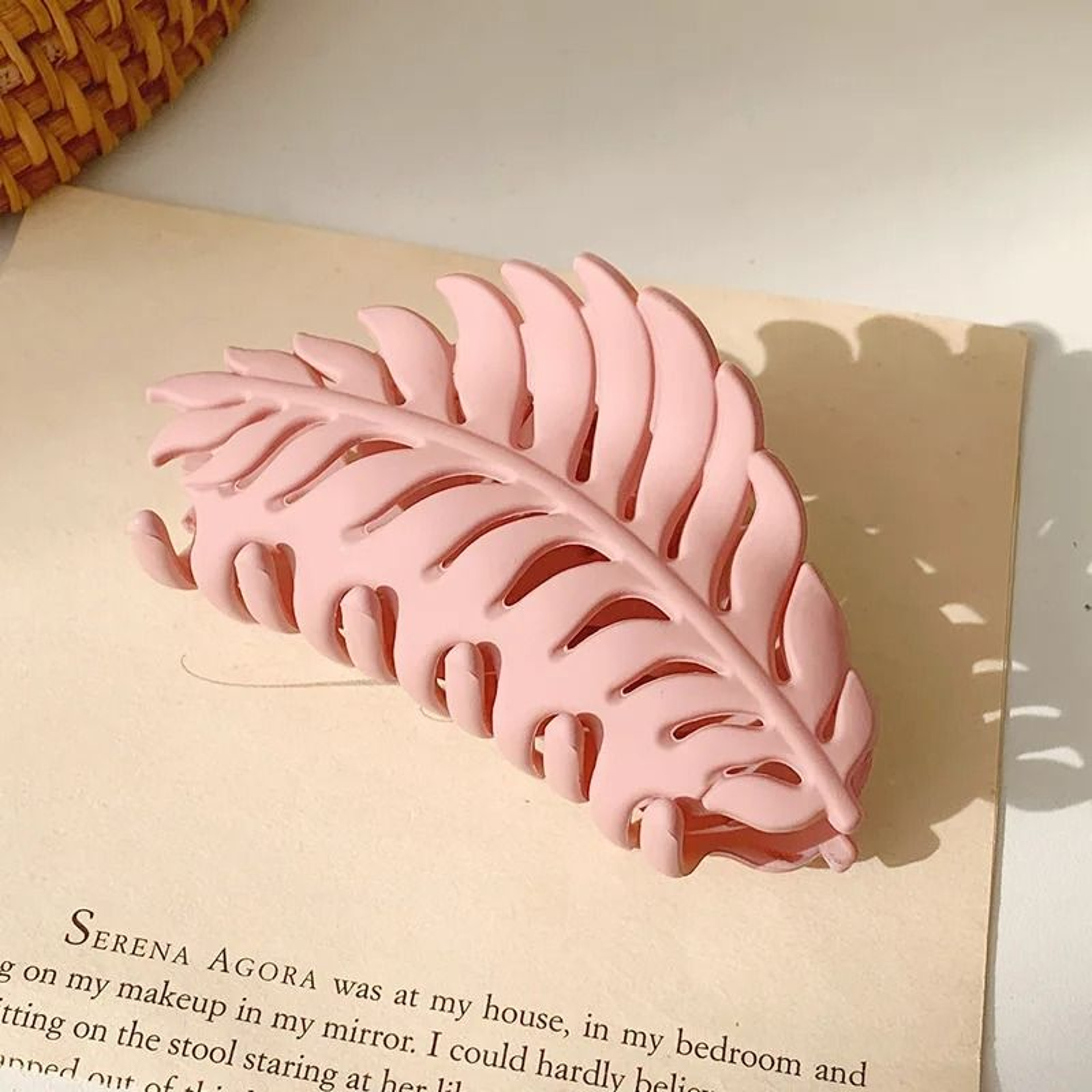LeafTwist Ponytail Hair Claw 5
