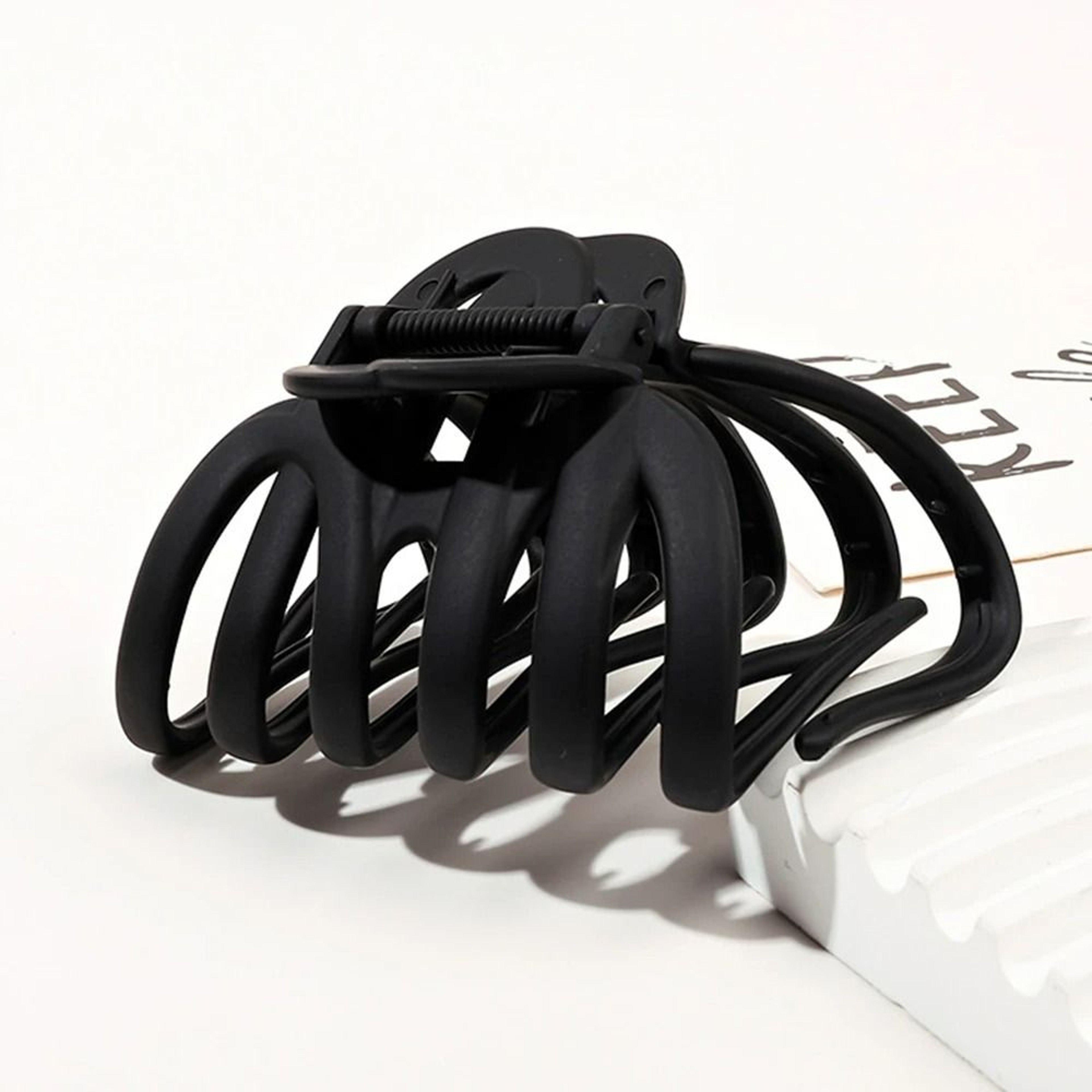 ClearCurve Large Acrylic Hair Claw 8